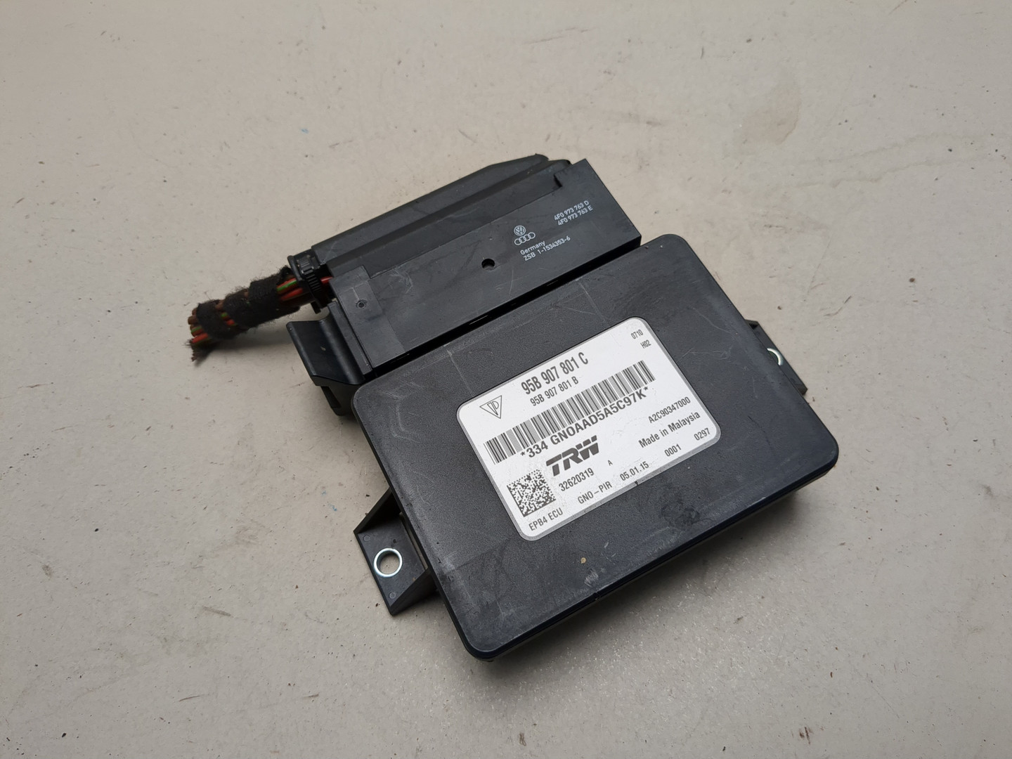 Блок управления парковочным тормозом