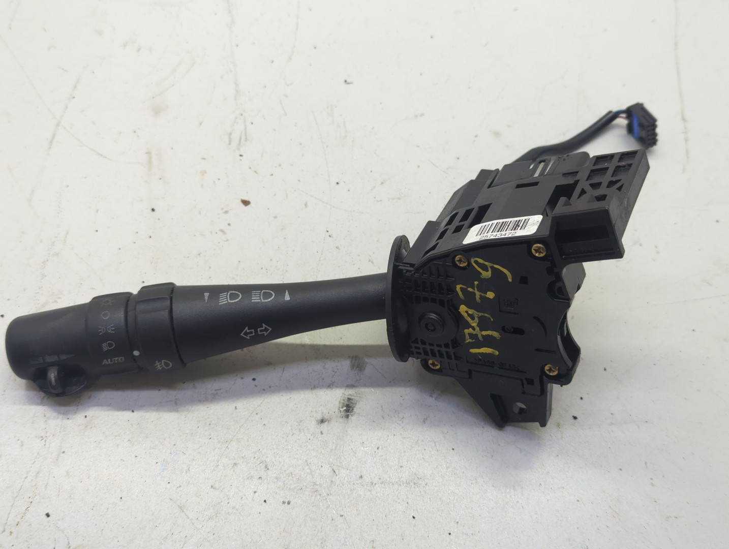 Переключатель поворотов подрулевой