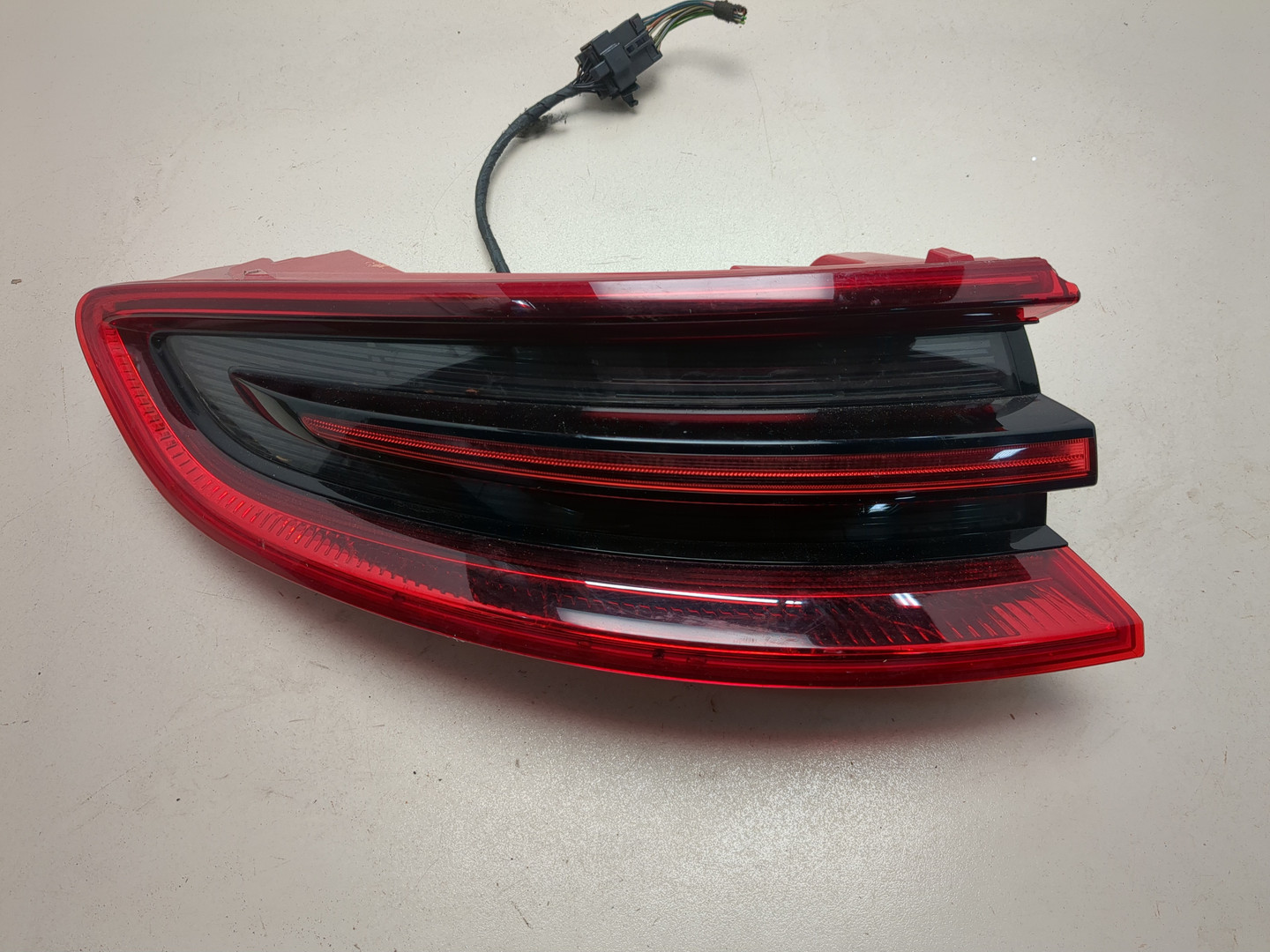 Фонарь задний левый