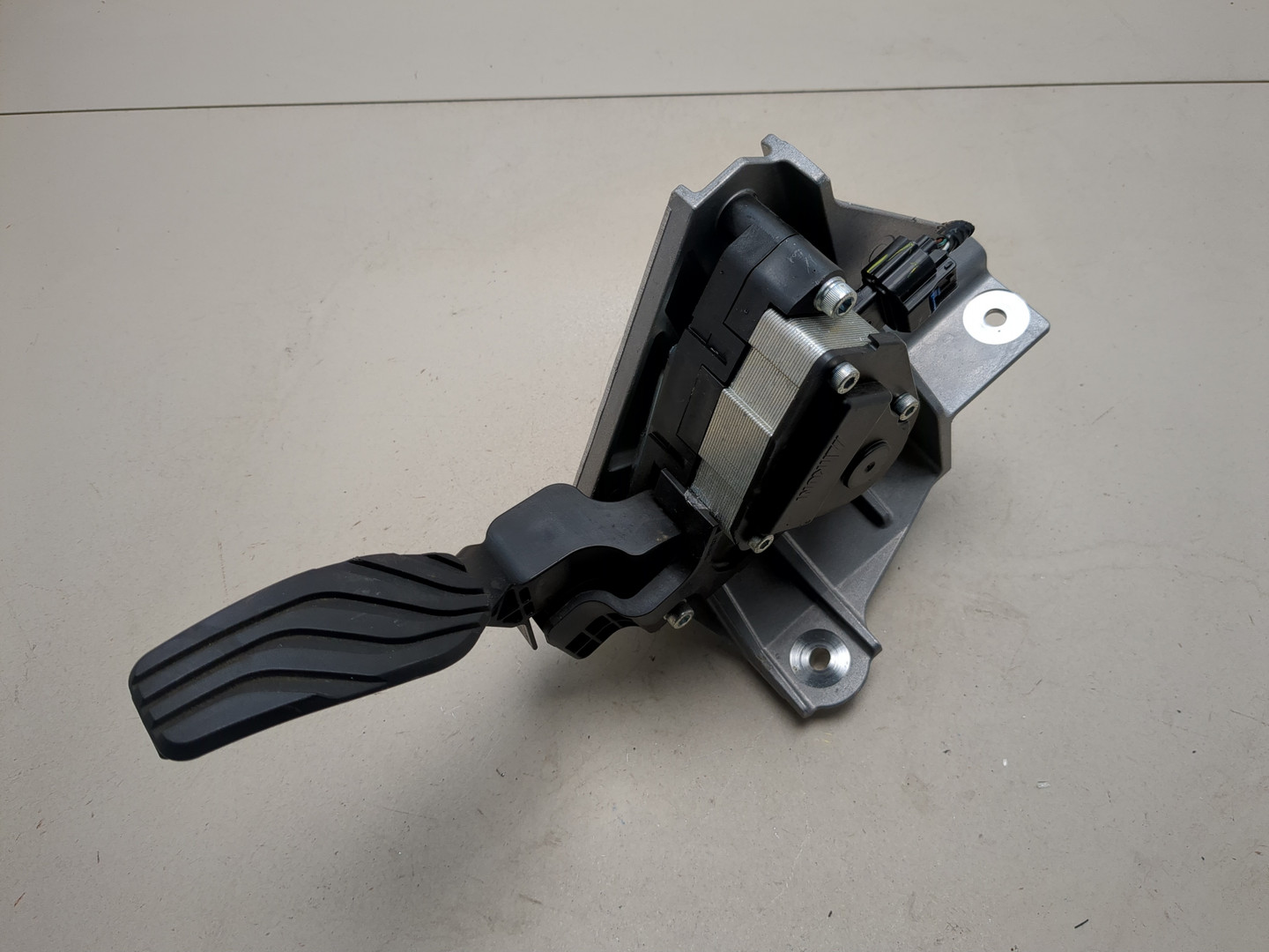 Педаль газа