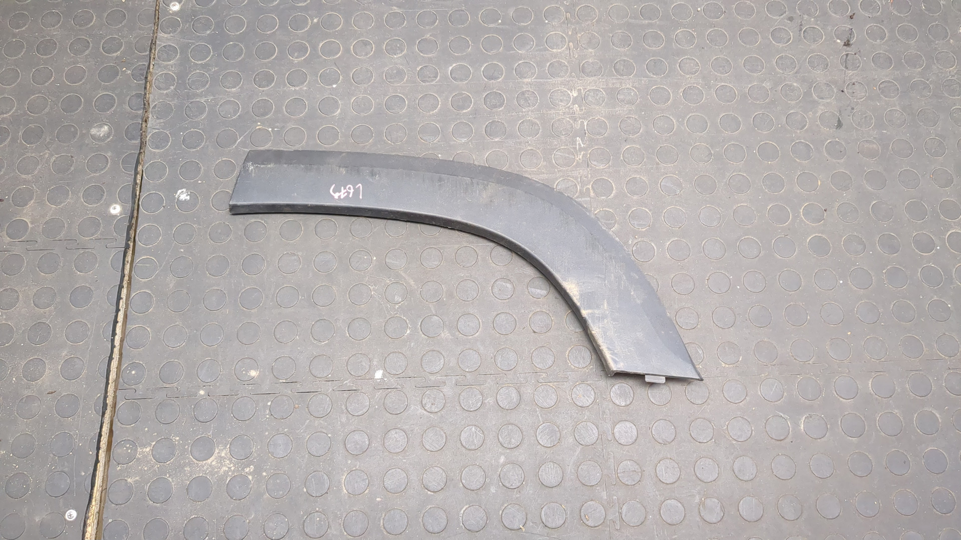 Накладка заднего крыла левого