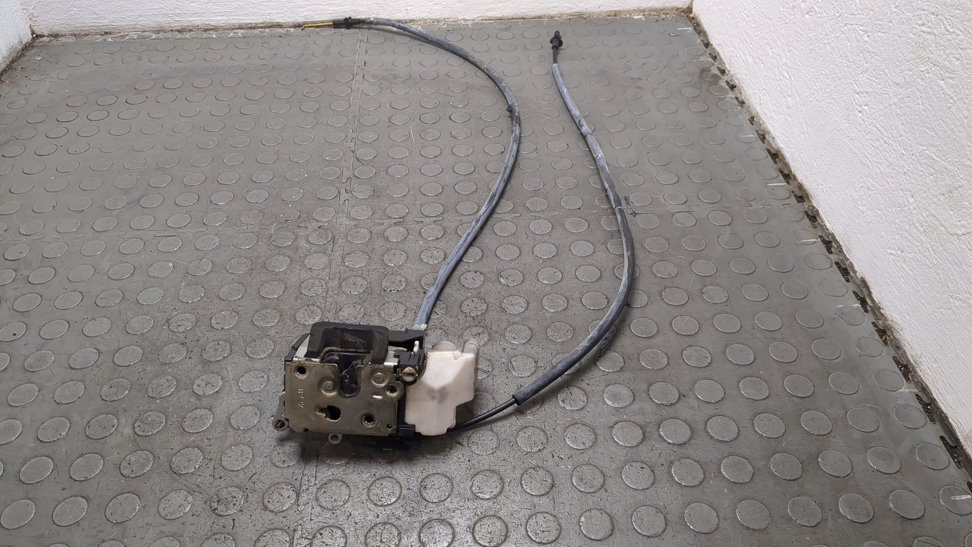 Замок двери сдвижной