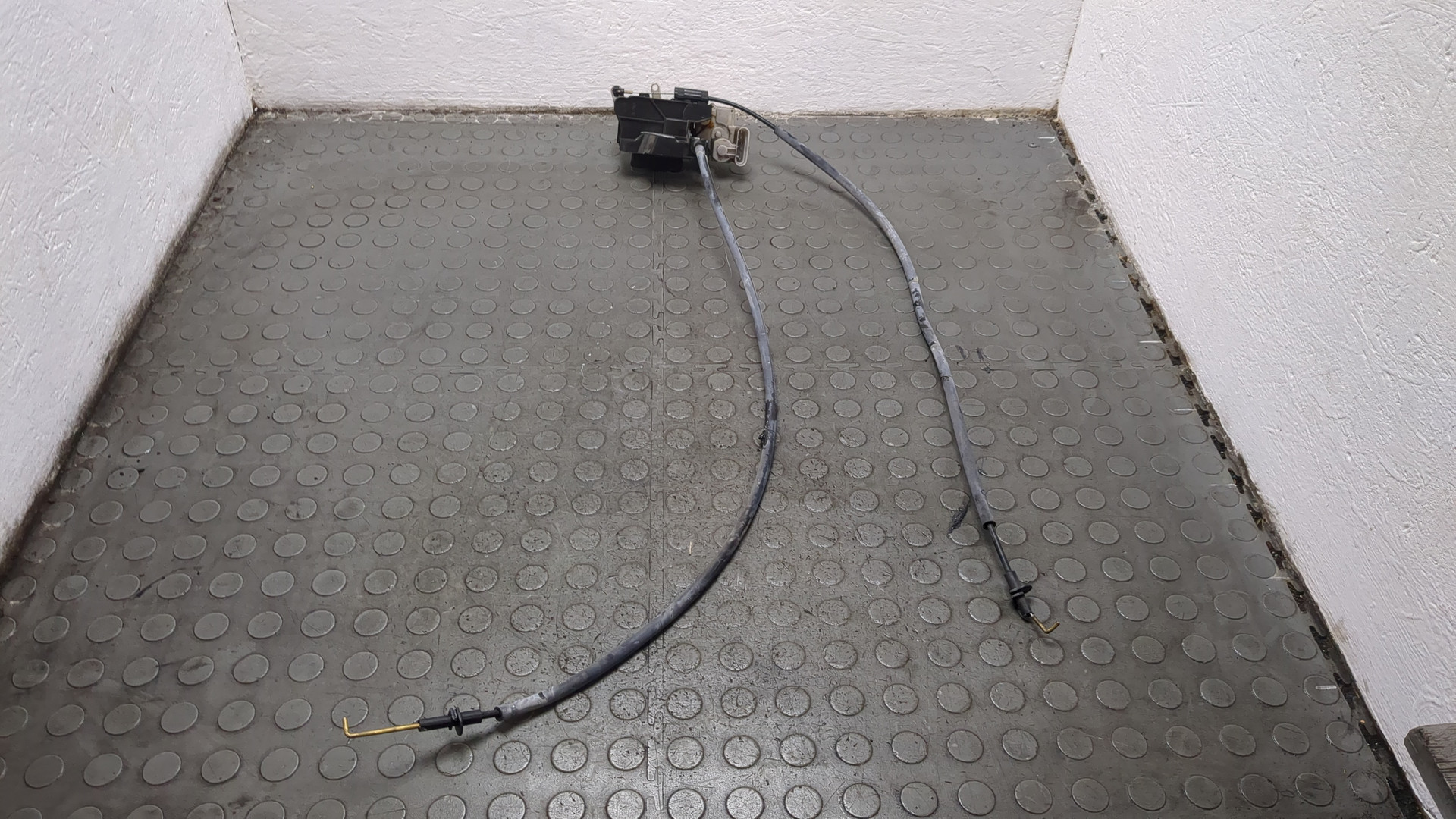 Замок двери сдвижной