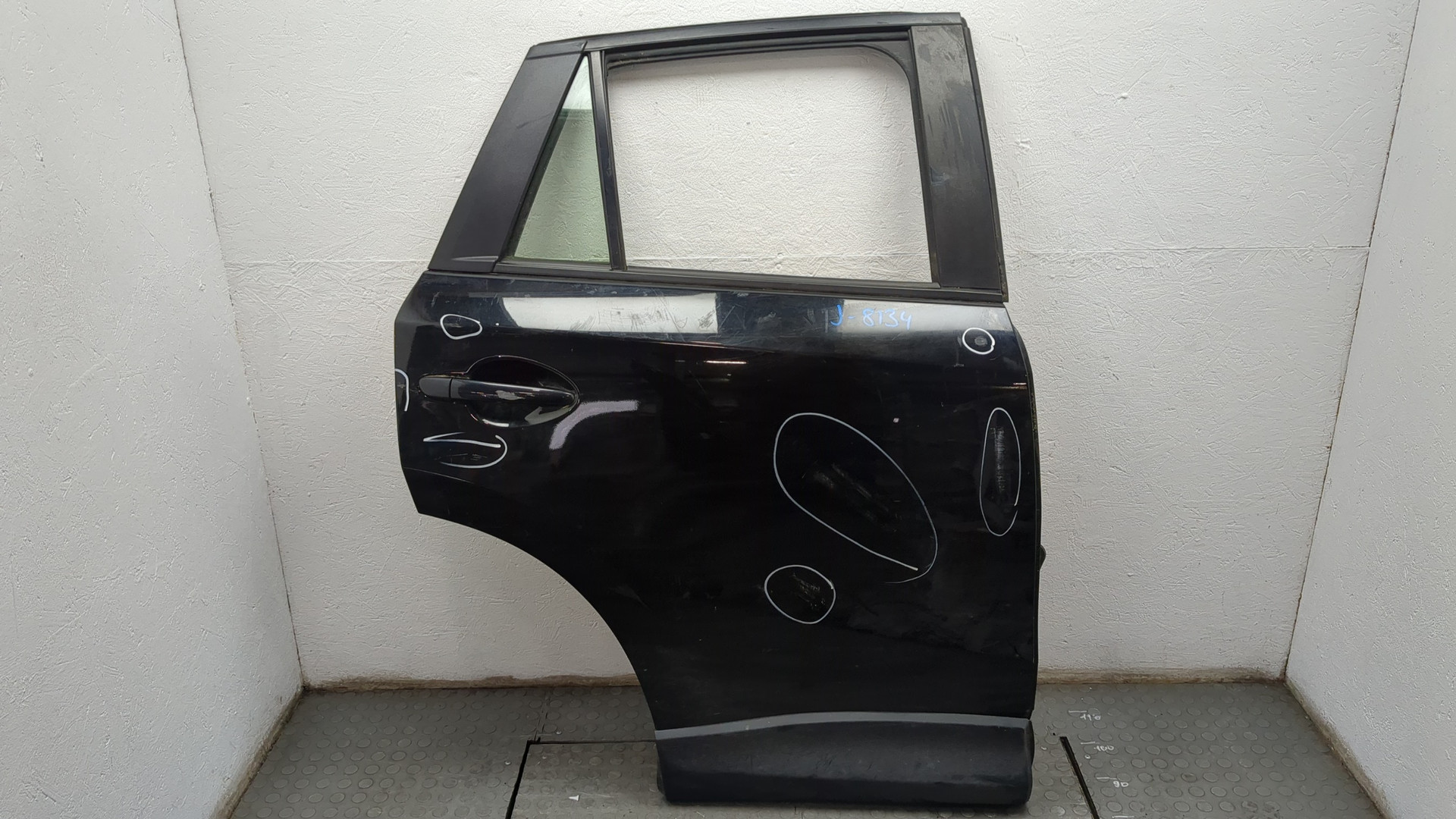 Дверь задняя правая