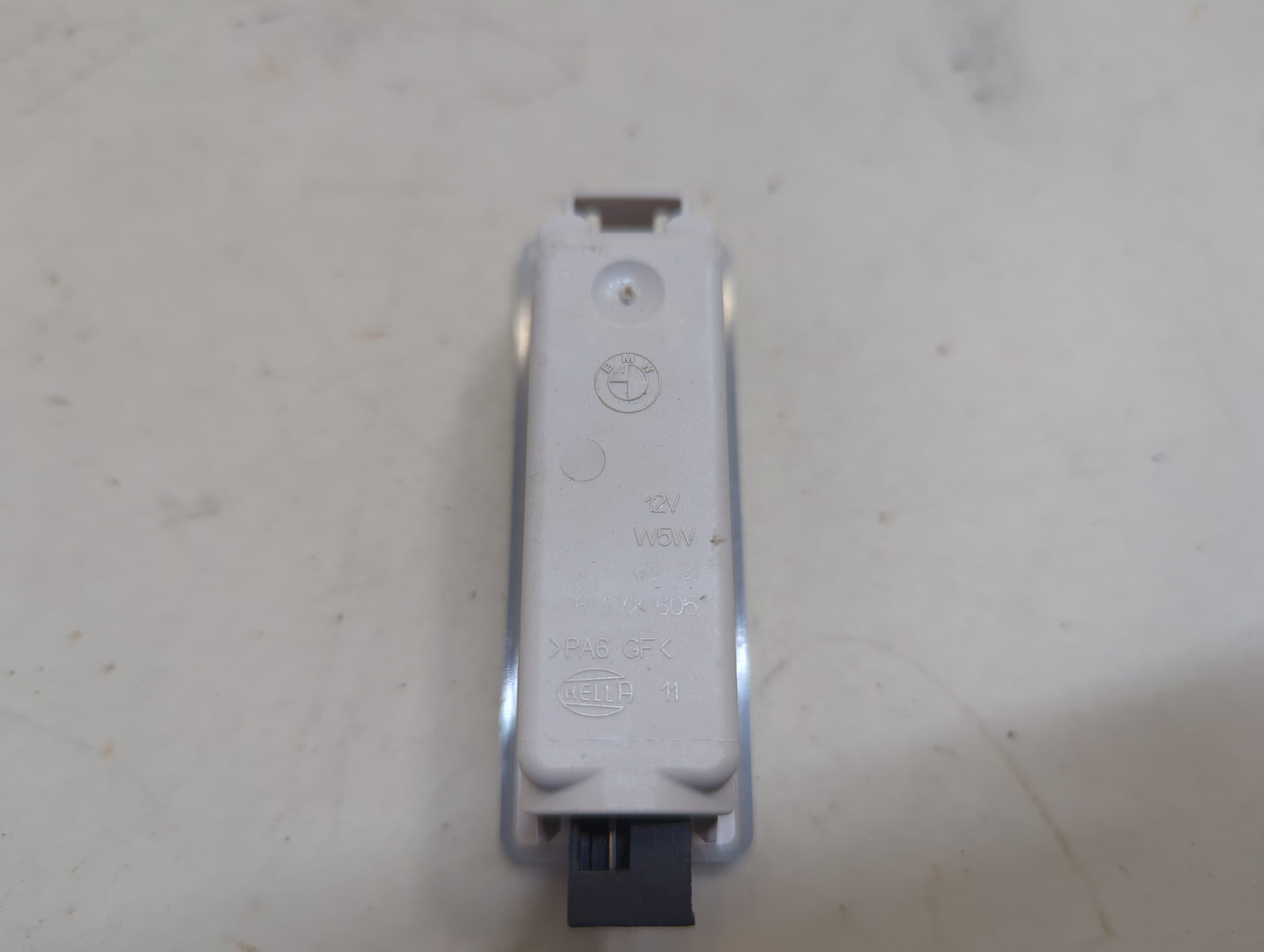 Фонарь подсветки номера