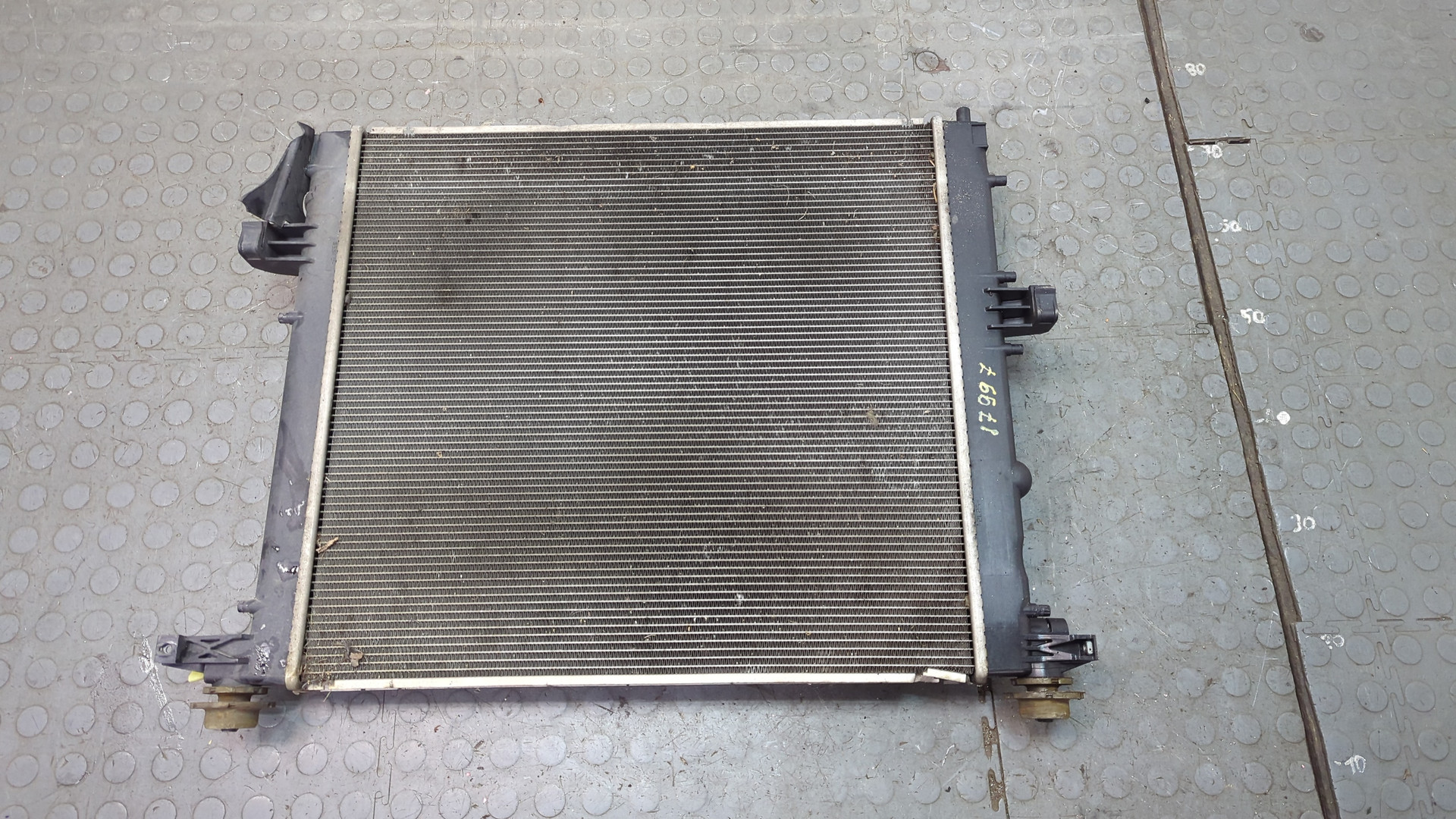 Радиатор охлаждения двигателя основной