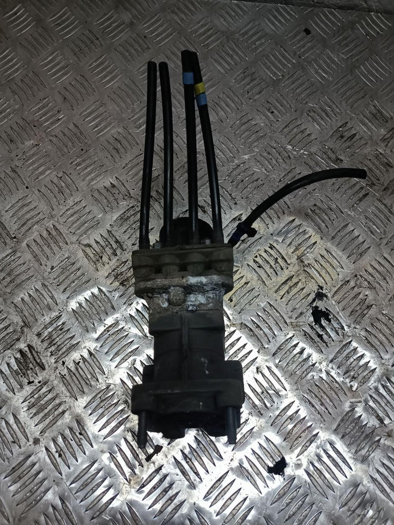 Кран тормозной главный