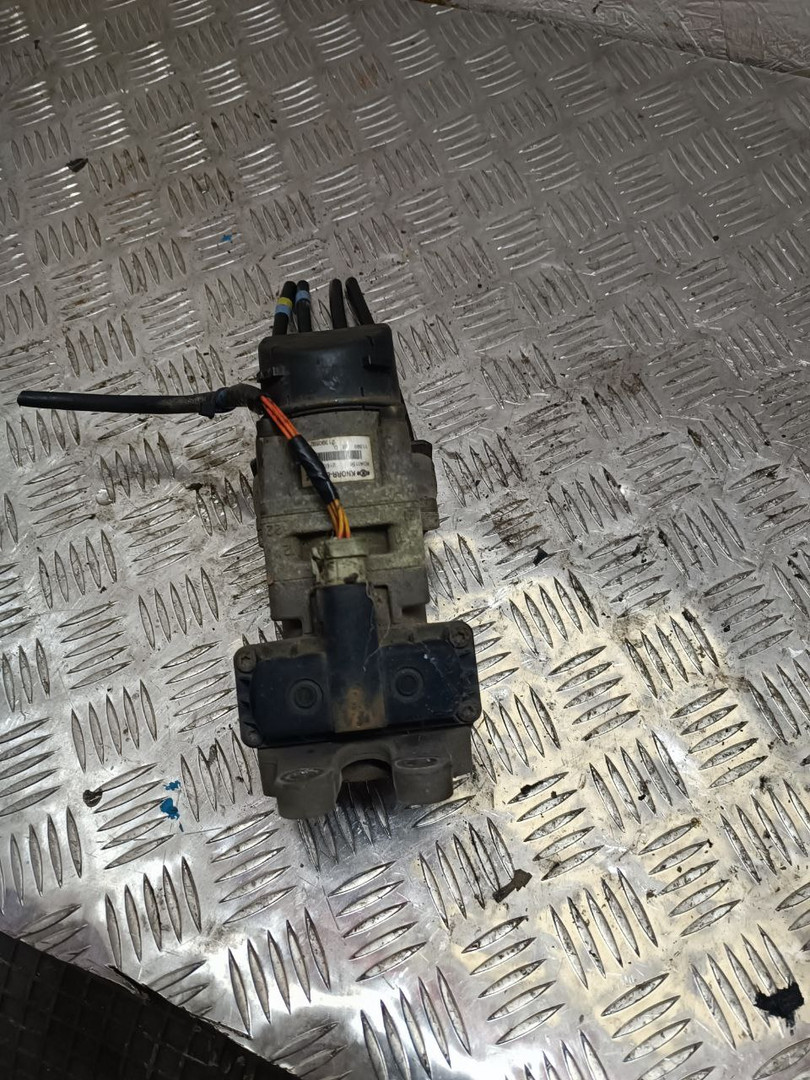 Кран тормозной главный