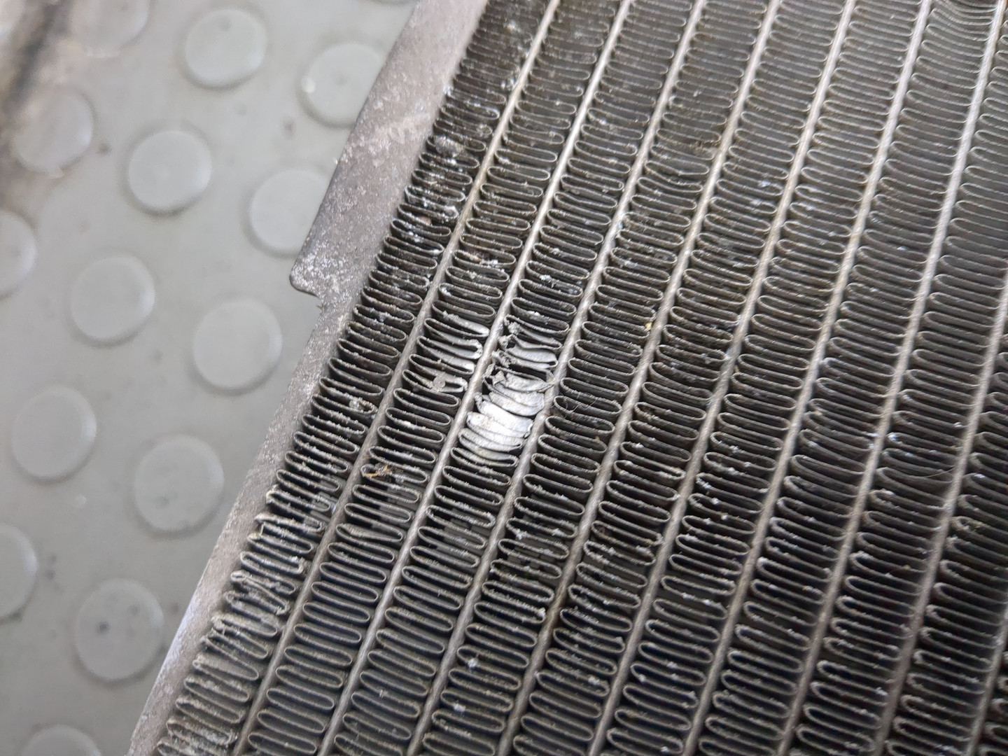 Радиатор охлаждения двигателя основной