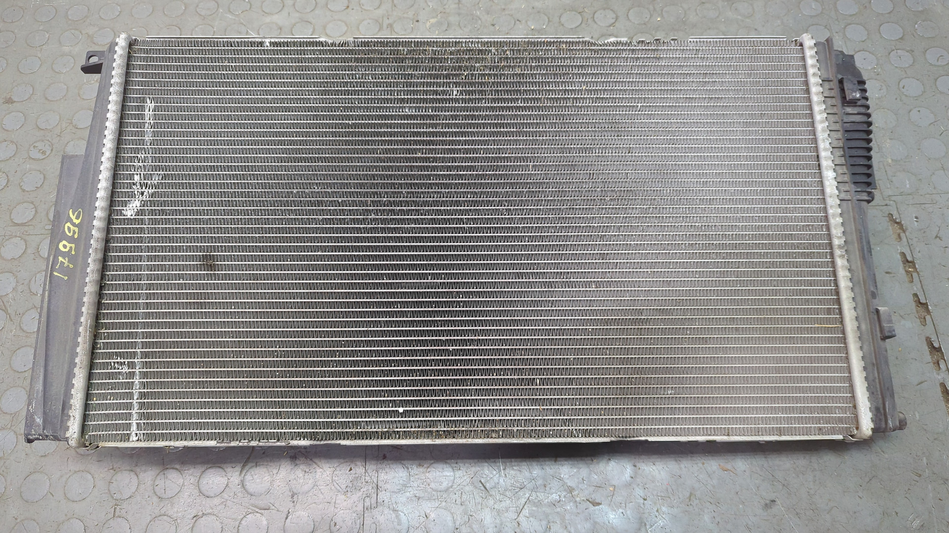 Радиатор охлаждения двигателя основной