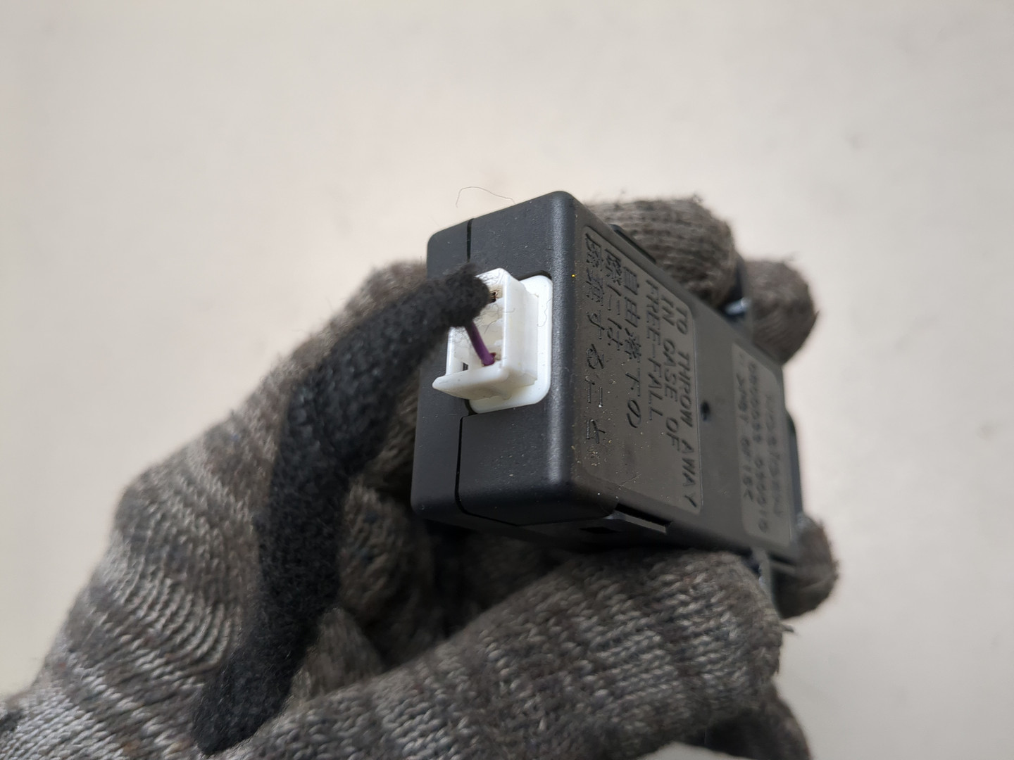 Гнездо AUX / USB IN