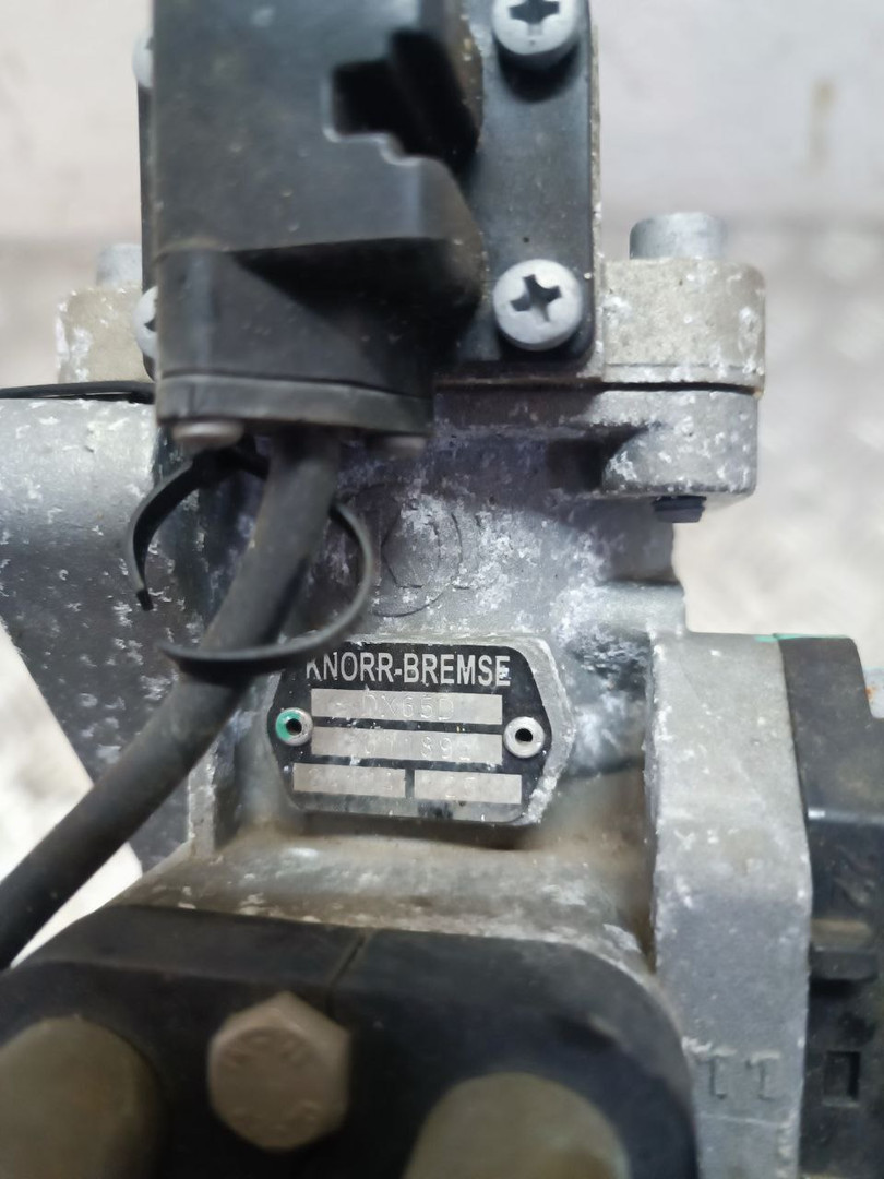 Кран тормозной главный