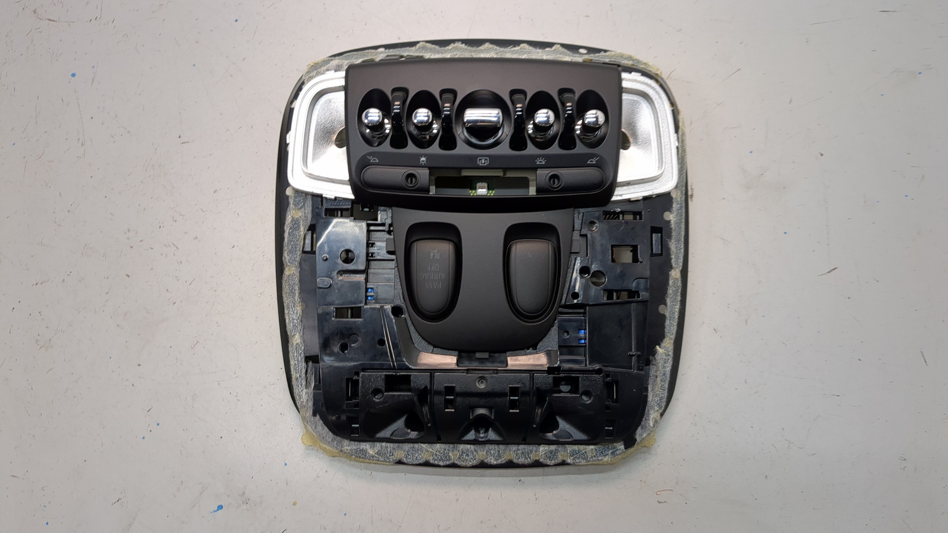 Плафон салонный