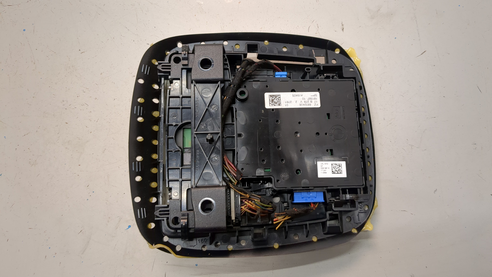 Плафон салонный