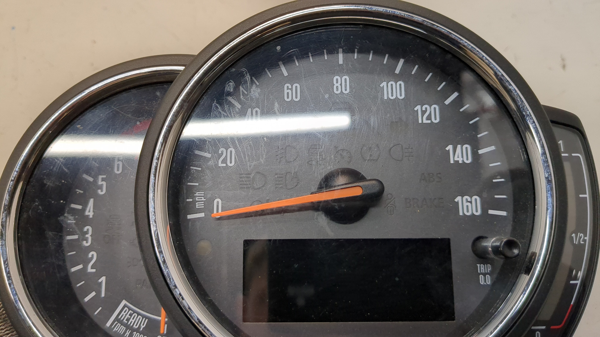 Панель приборов