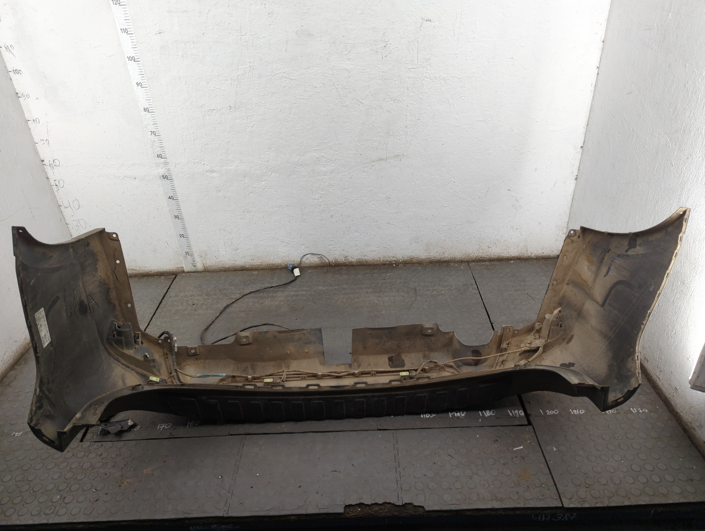 Бампер задний