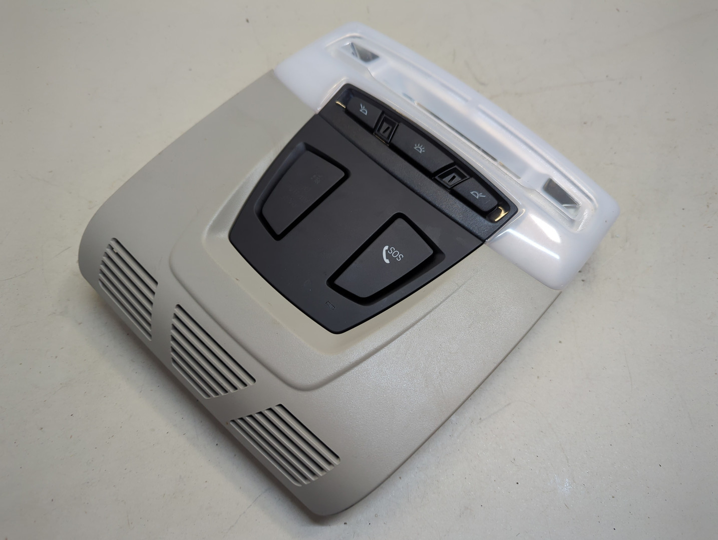 Плафон салонный