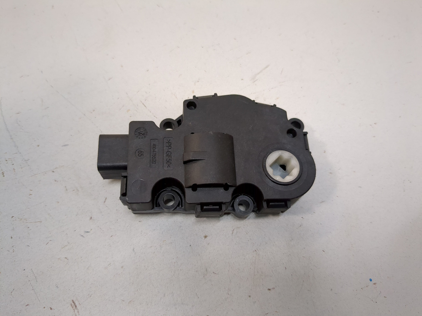 Моторчик заслонки печки