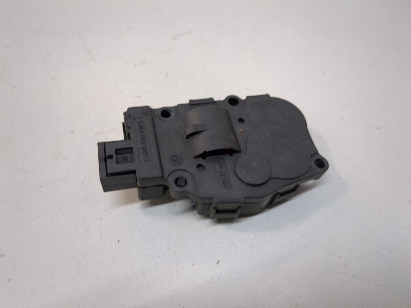 Моторчик заслонки печки