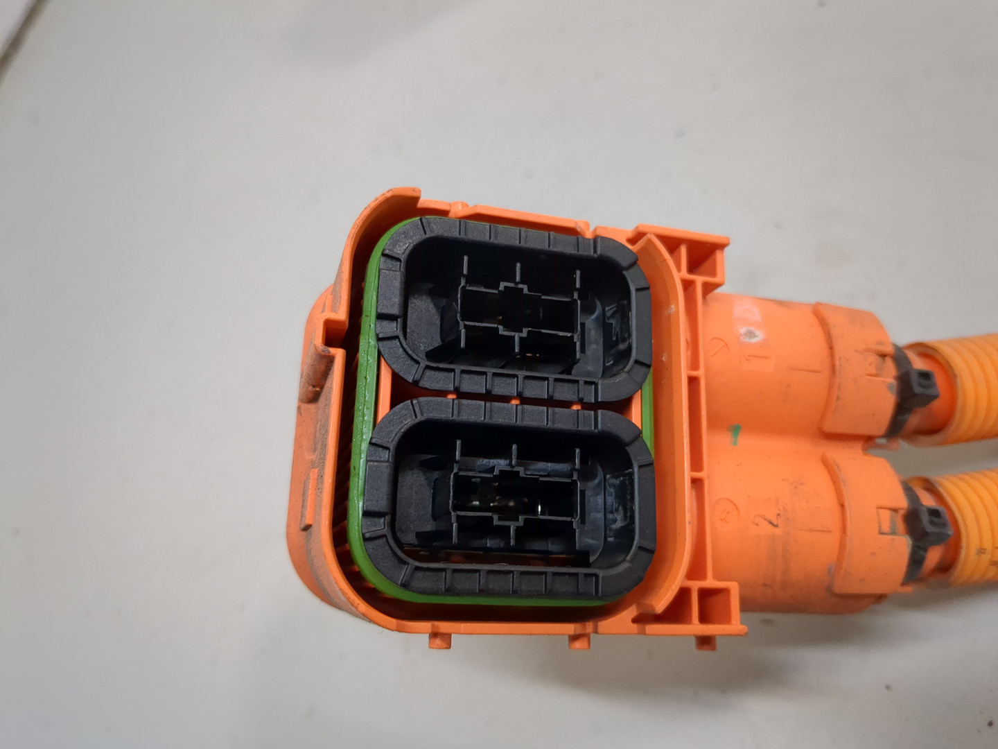 Провод высокого напряжения