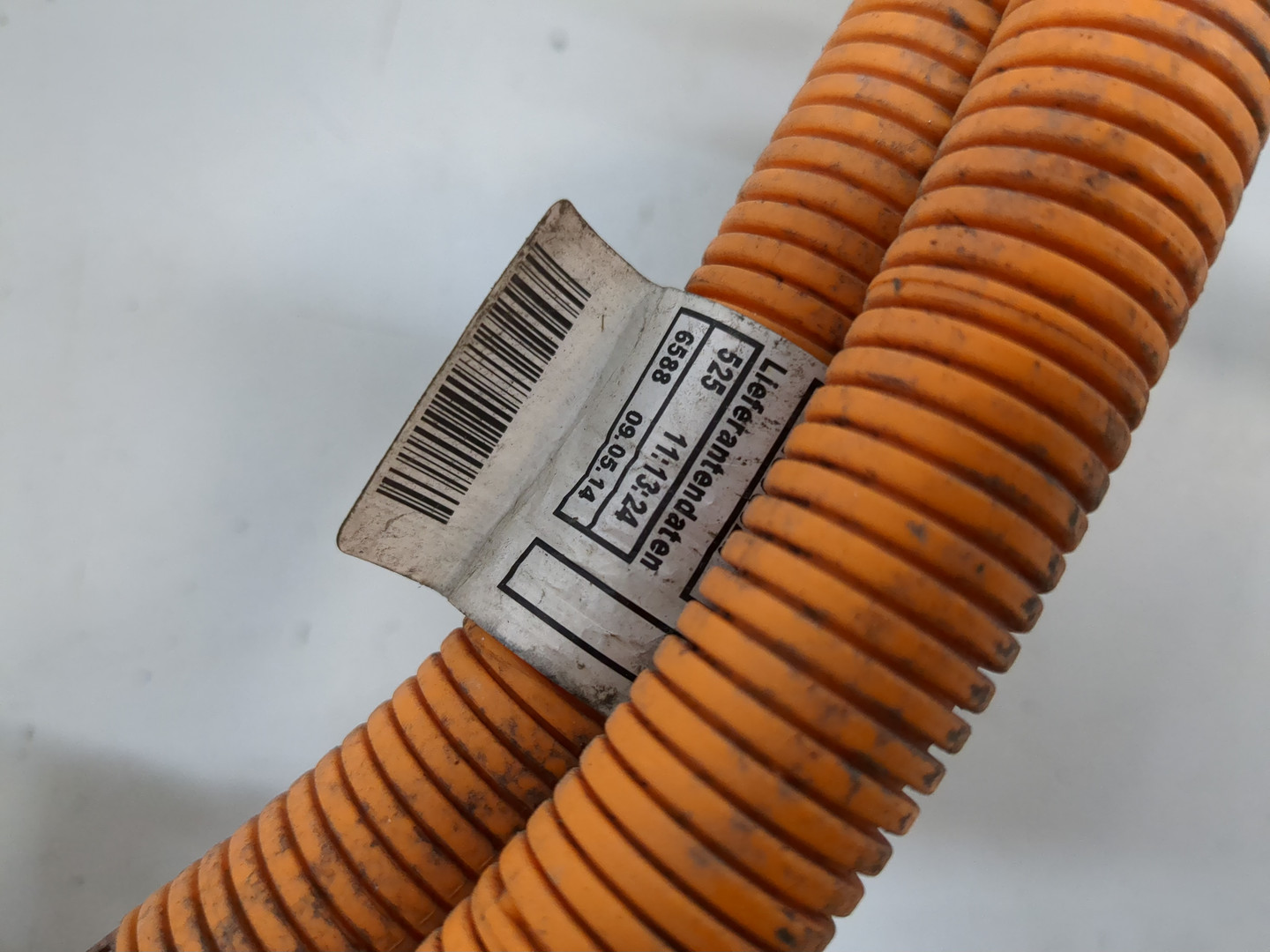 Провод высокого напряжения