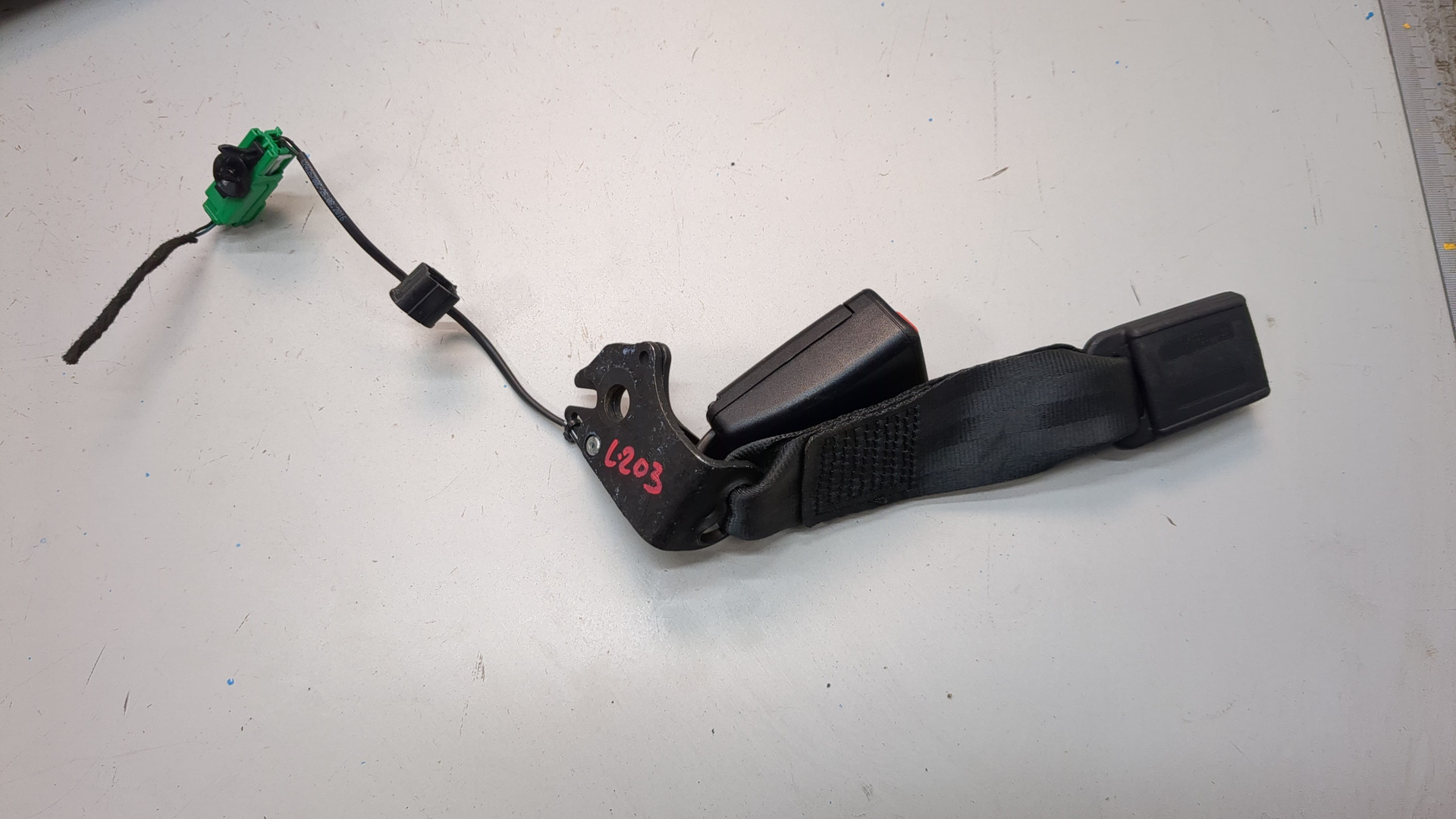 Ответная часть ремня безопасности