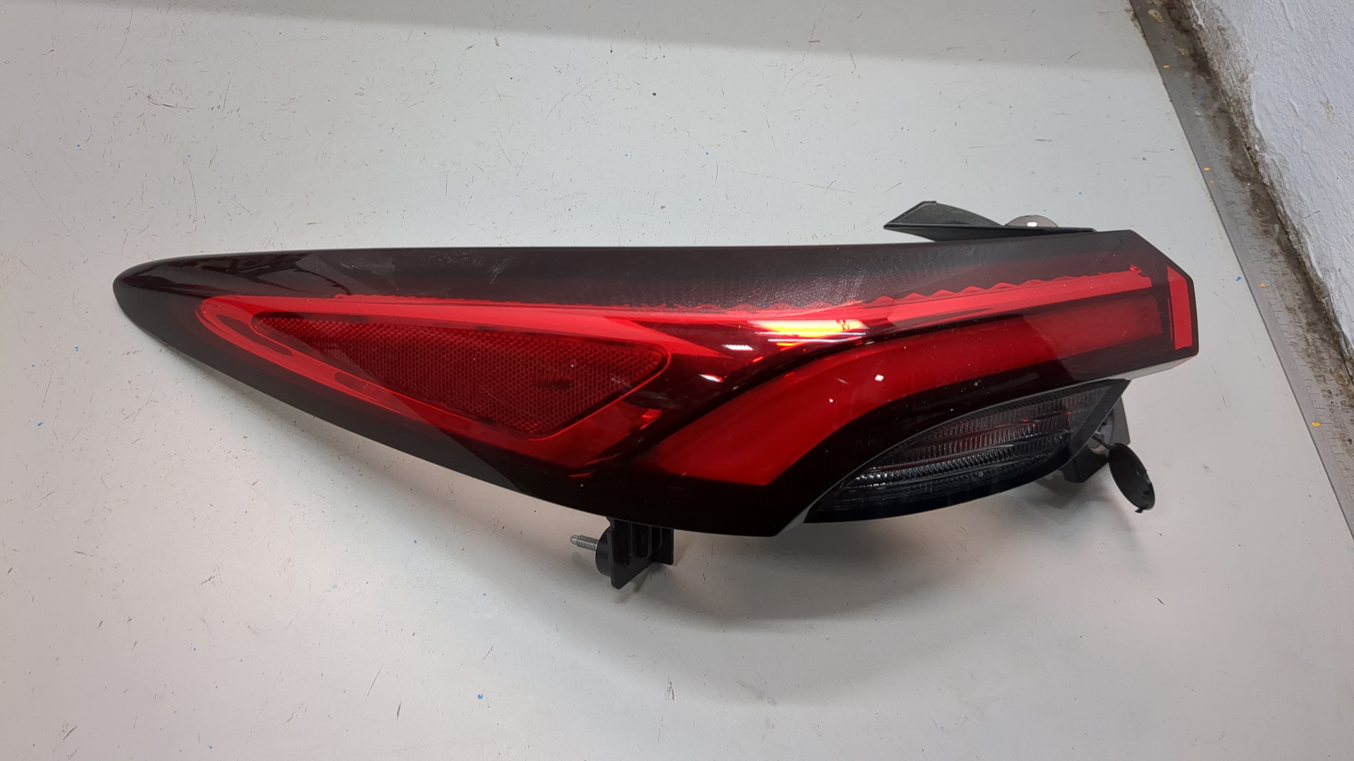 Фонарь задний левый