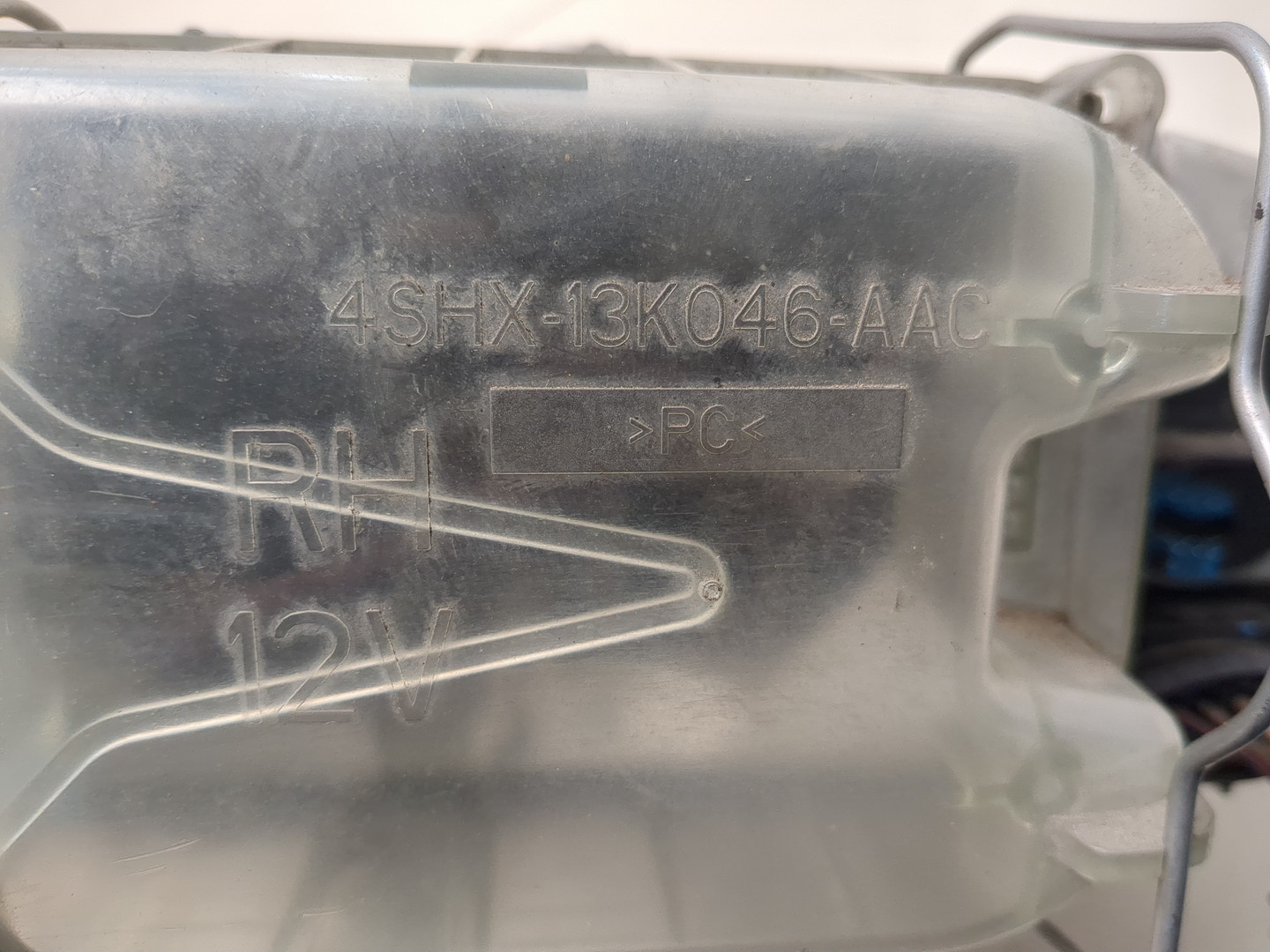 Фара правая