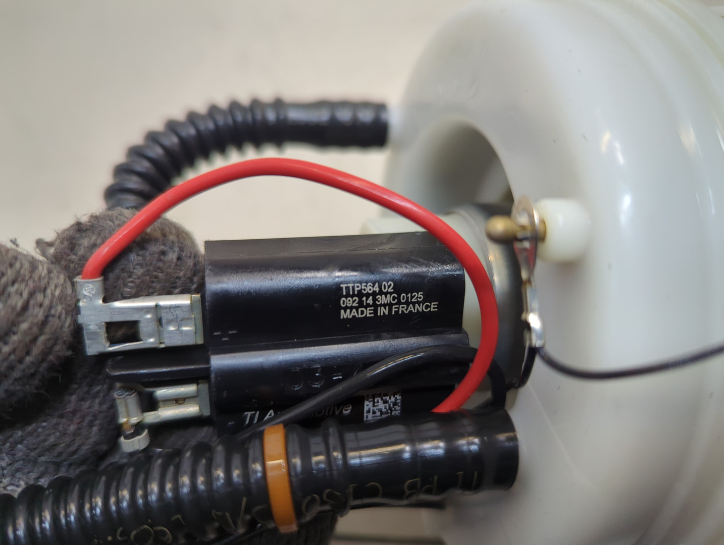 Насос топливный электрический