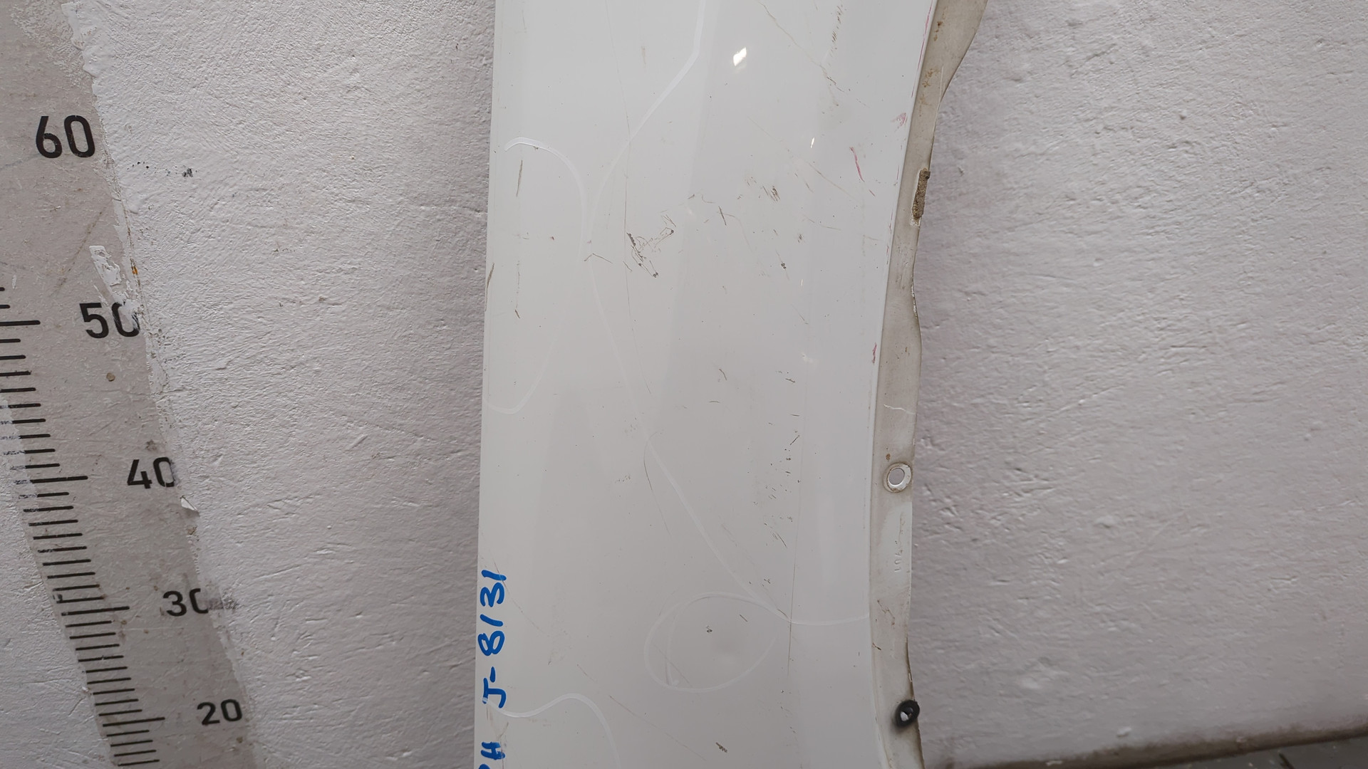 Крыло переднее правое