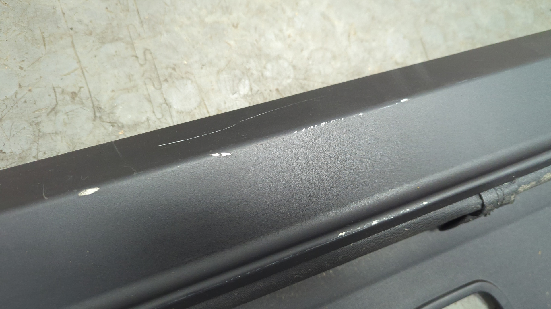 Шторка багажника