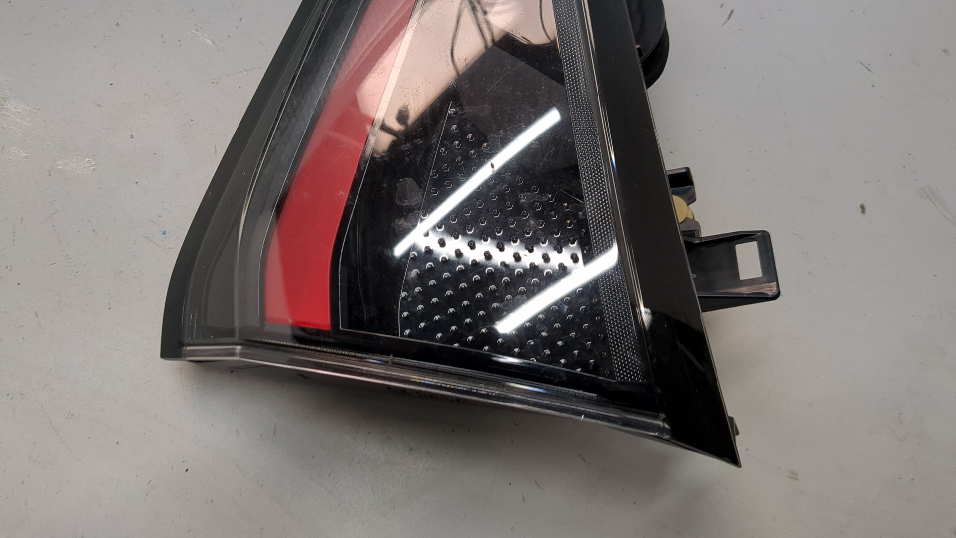 Фонарь задний внутренний правый