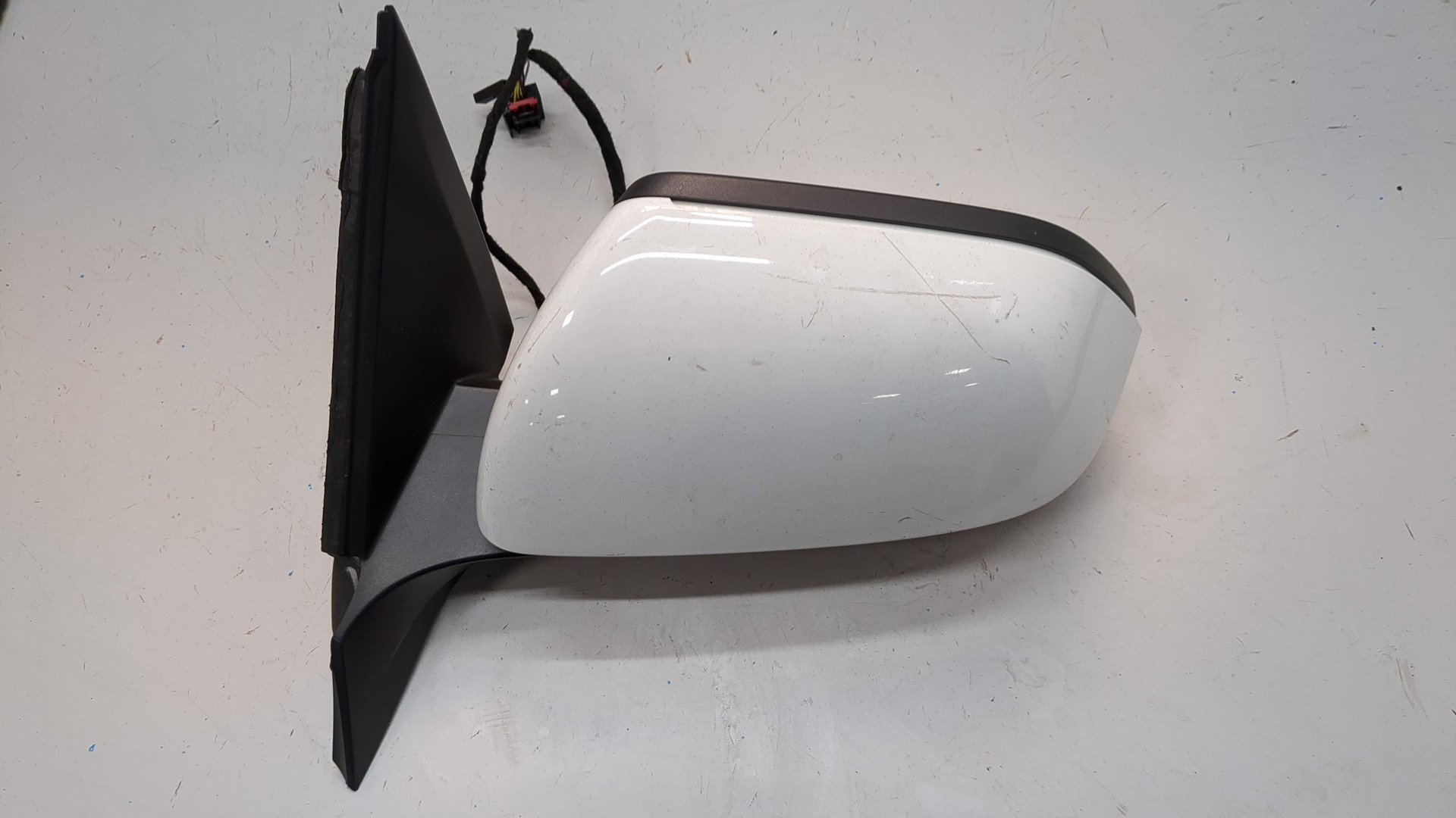 Зеркало левое электрическое