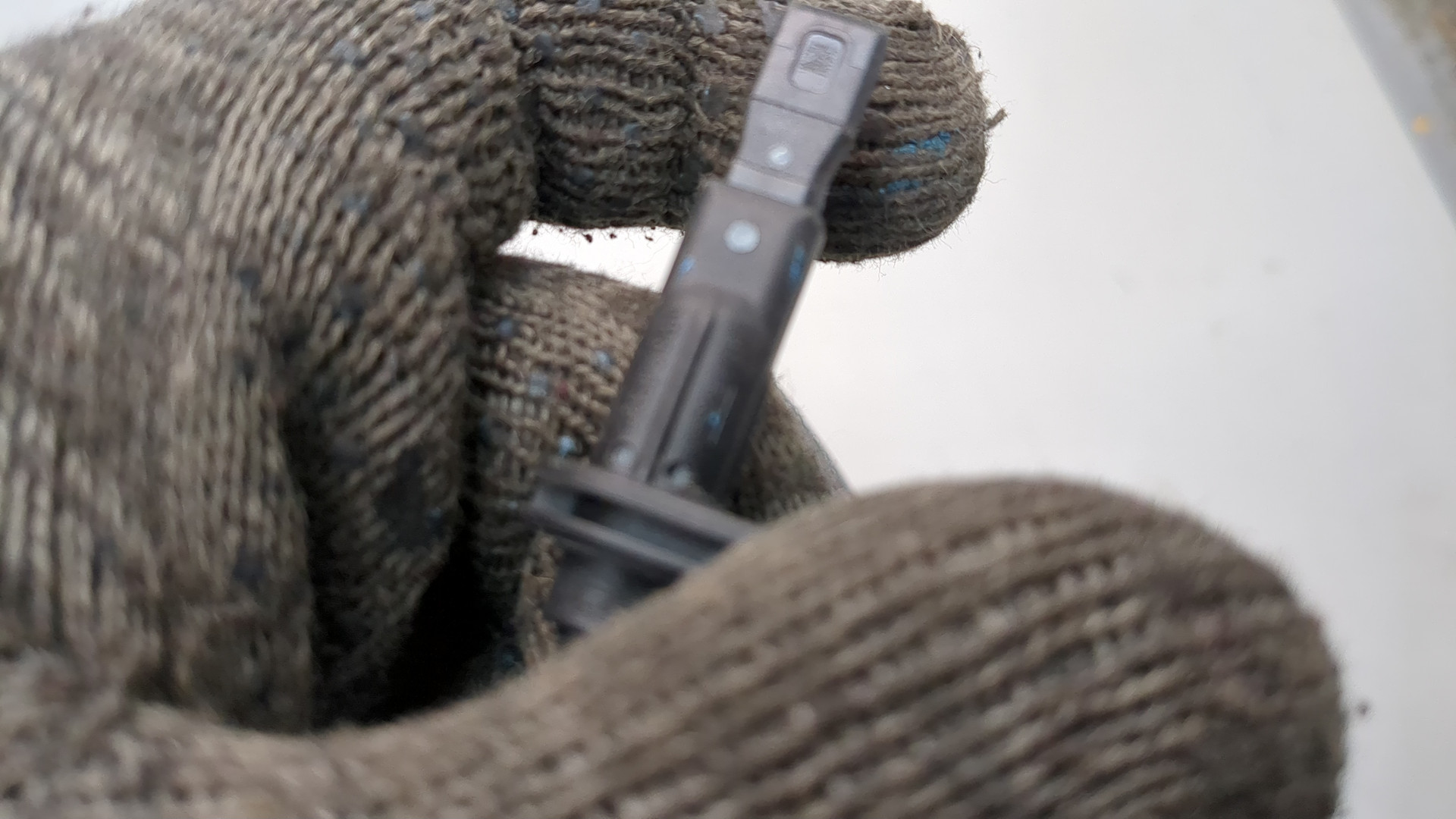 Датчик ABS передний