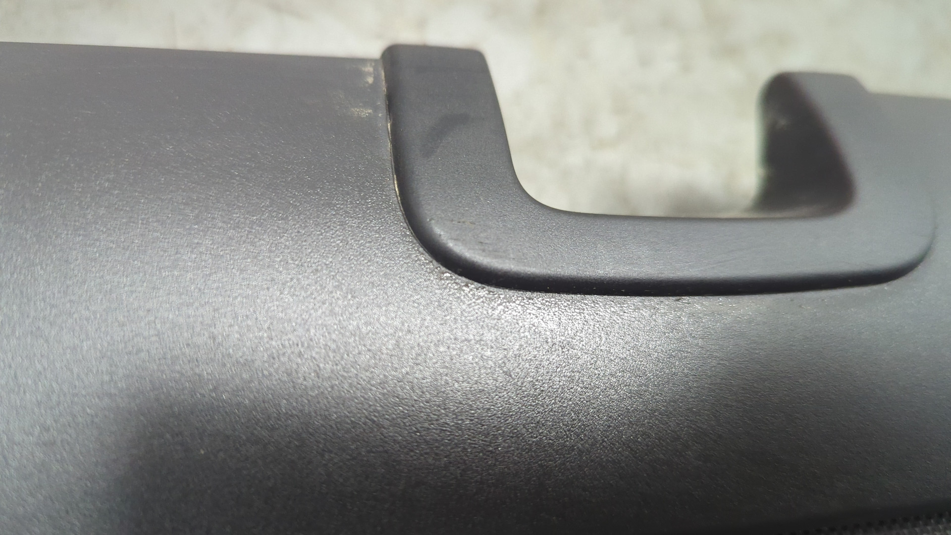 Шторка багажника