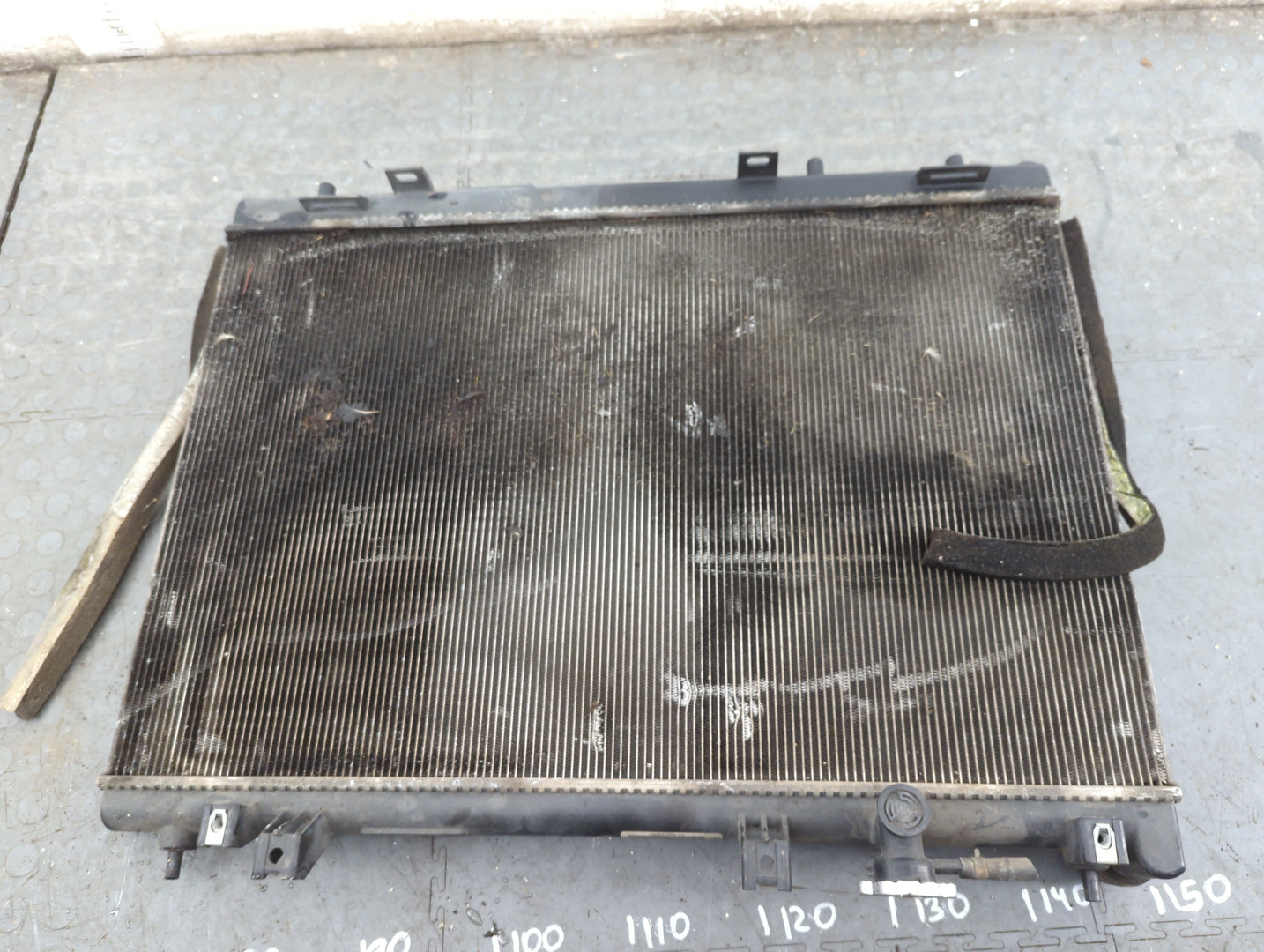 Радиатор охлаждения двигателя основной