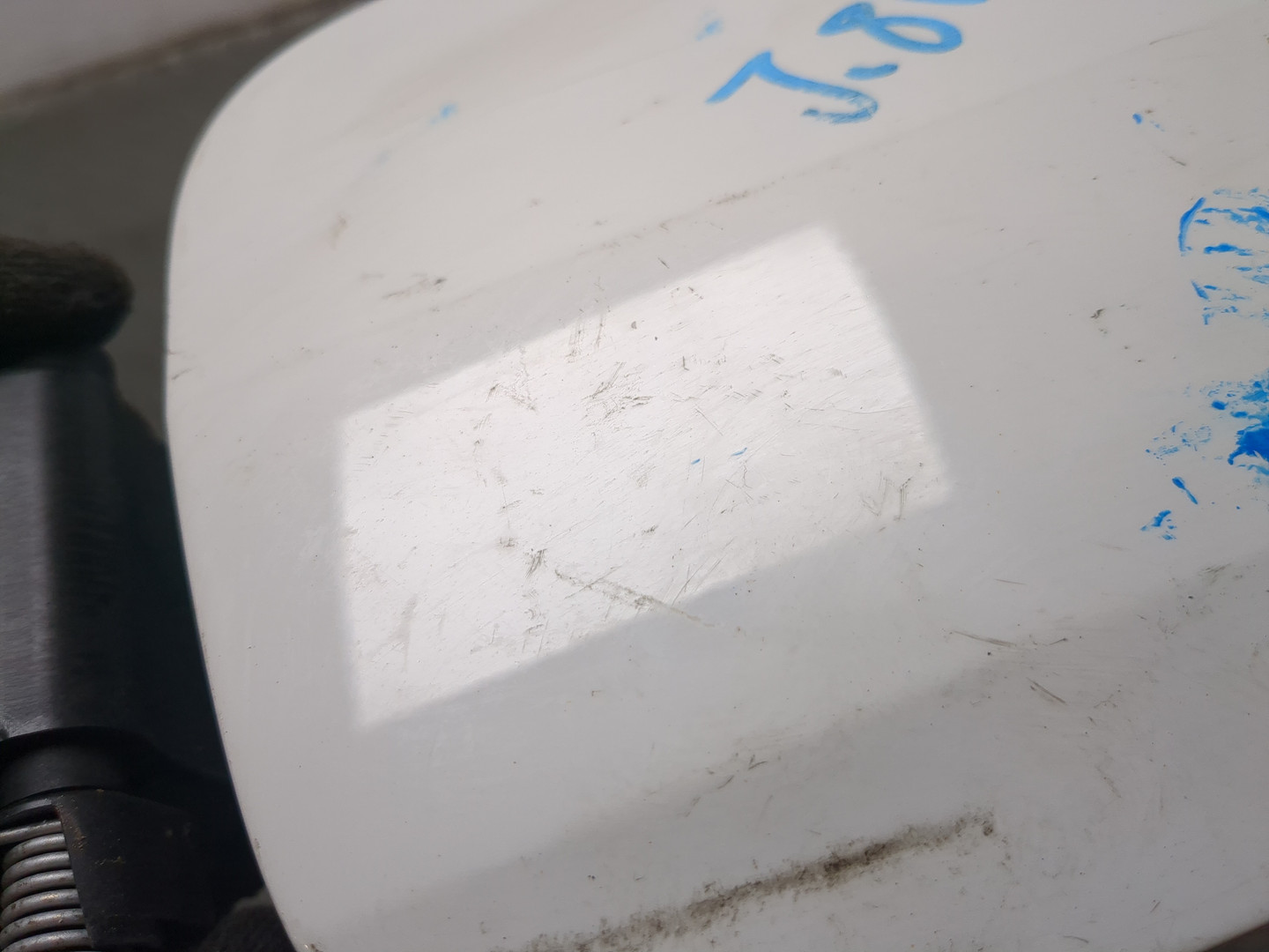 Лючок бензобака