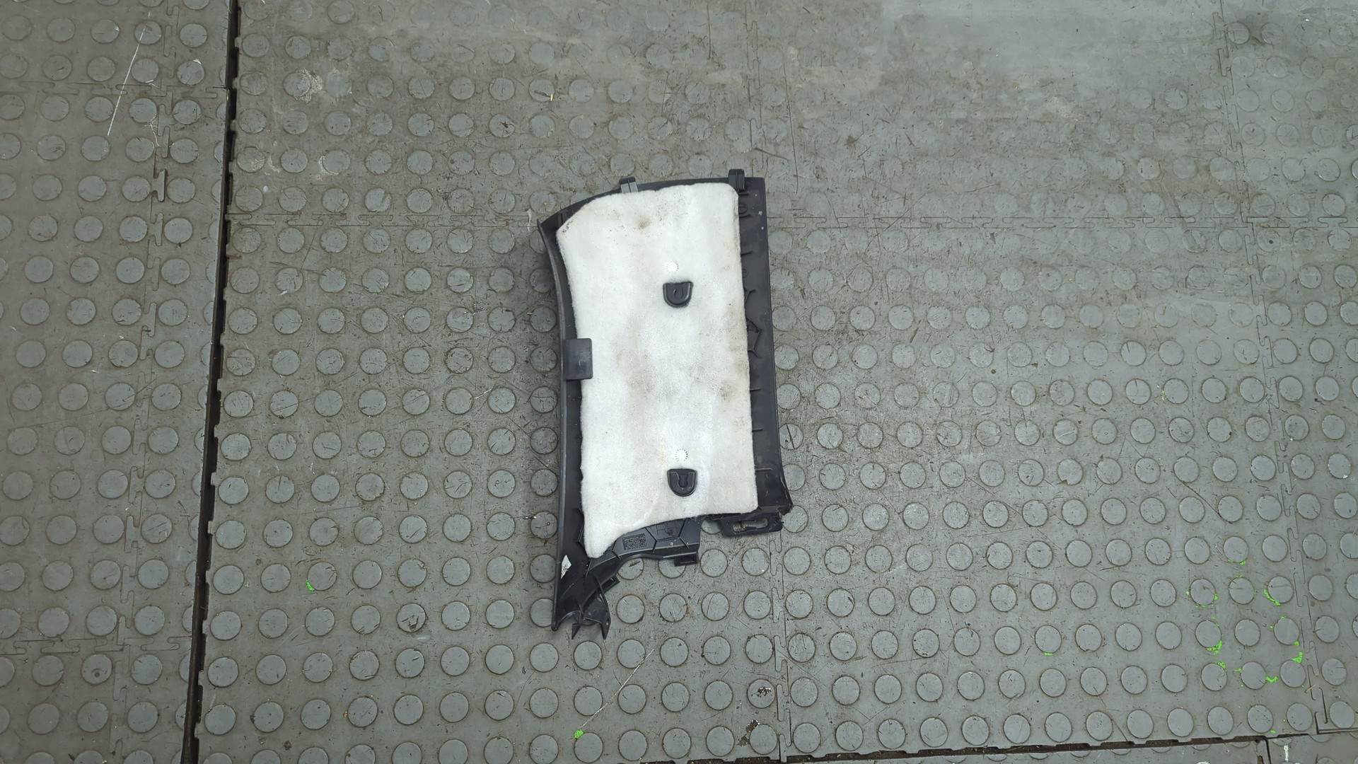 Обшивка стойки