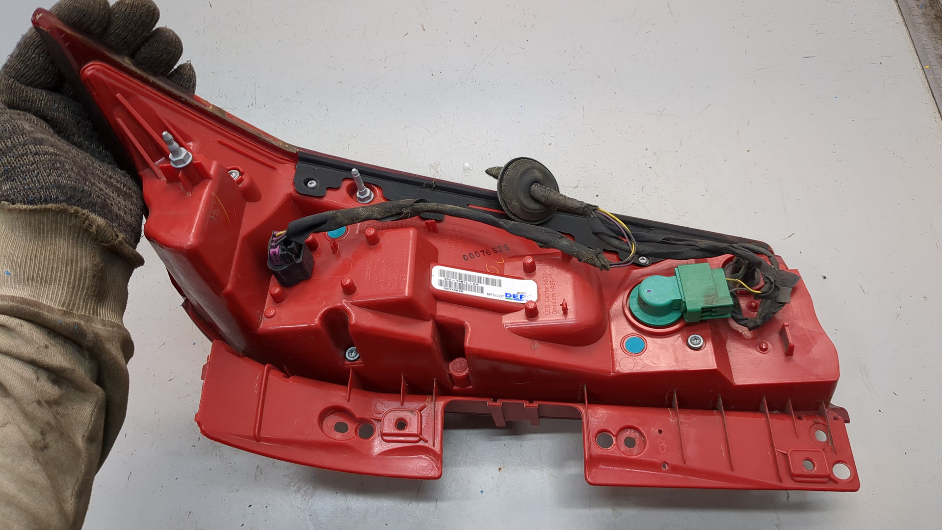 Фонарь задний левый