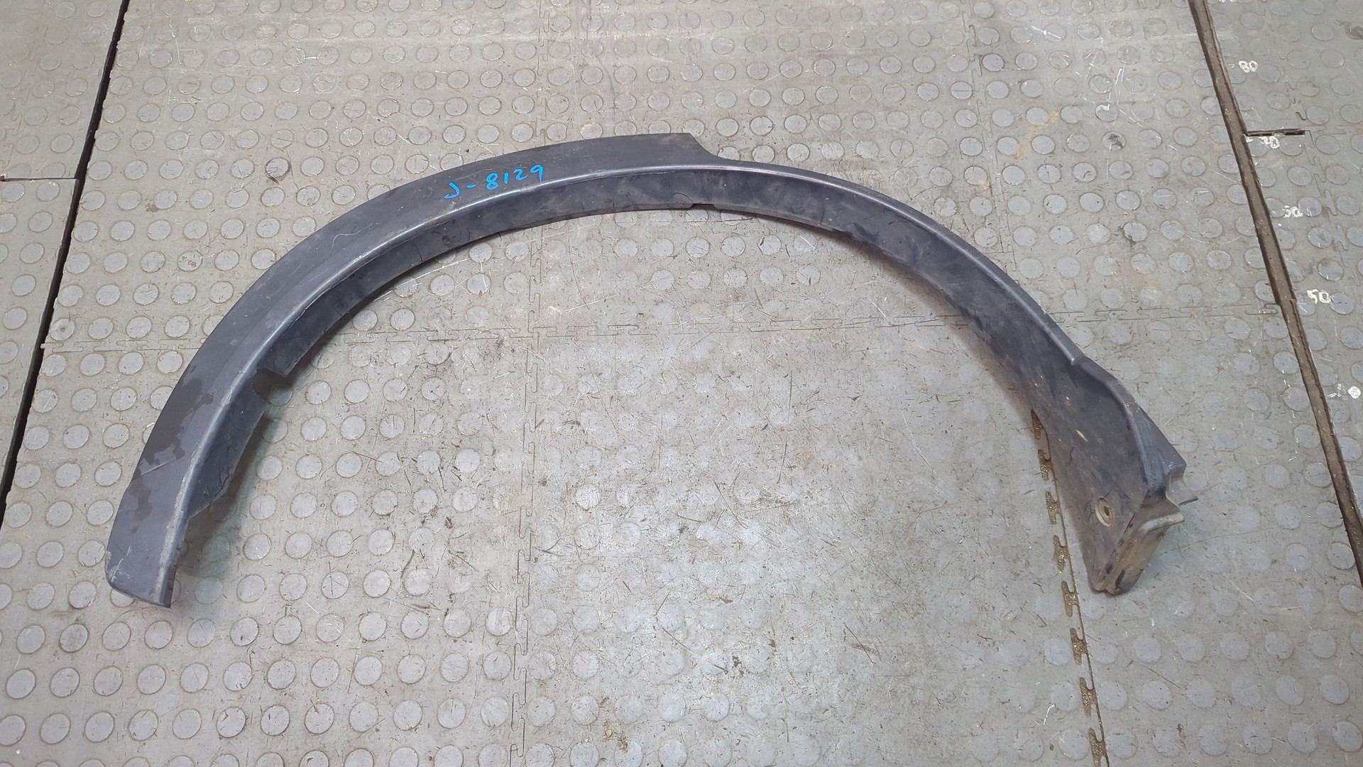Молдинг заднего крыла правого