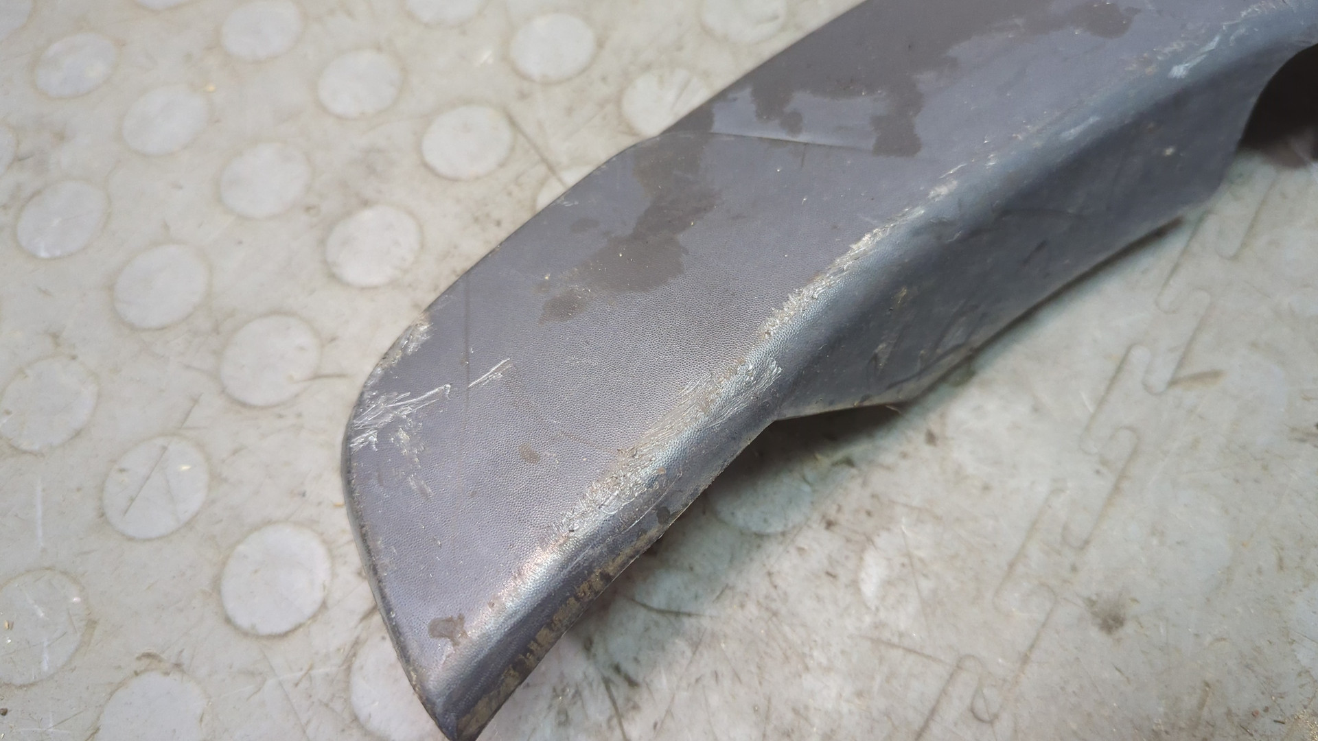 Молдинг заднего крыла правого