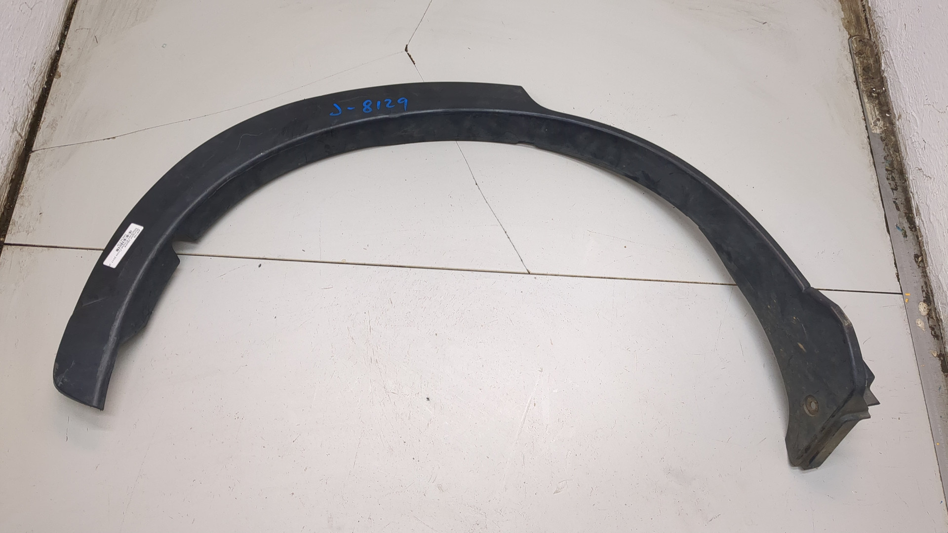 Молдинг заднего крыла правого