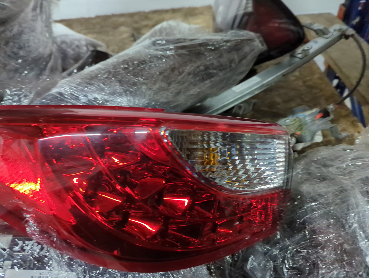 Фонарь задний левый