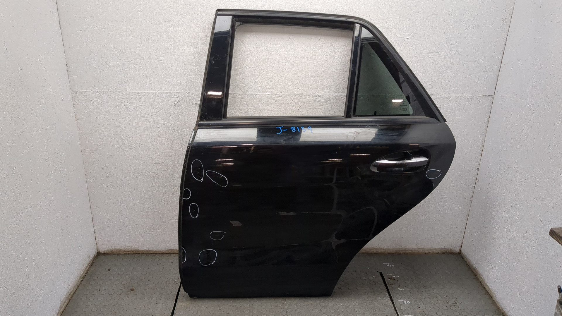 Дверь задняя левая