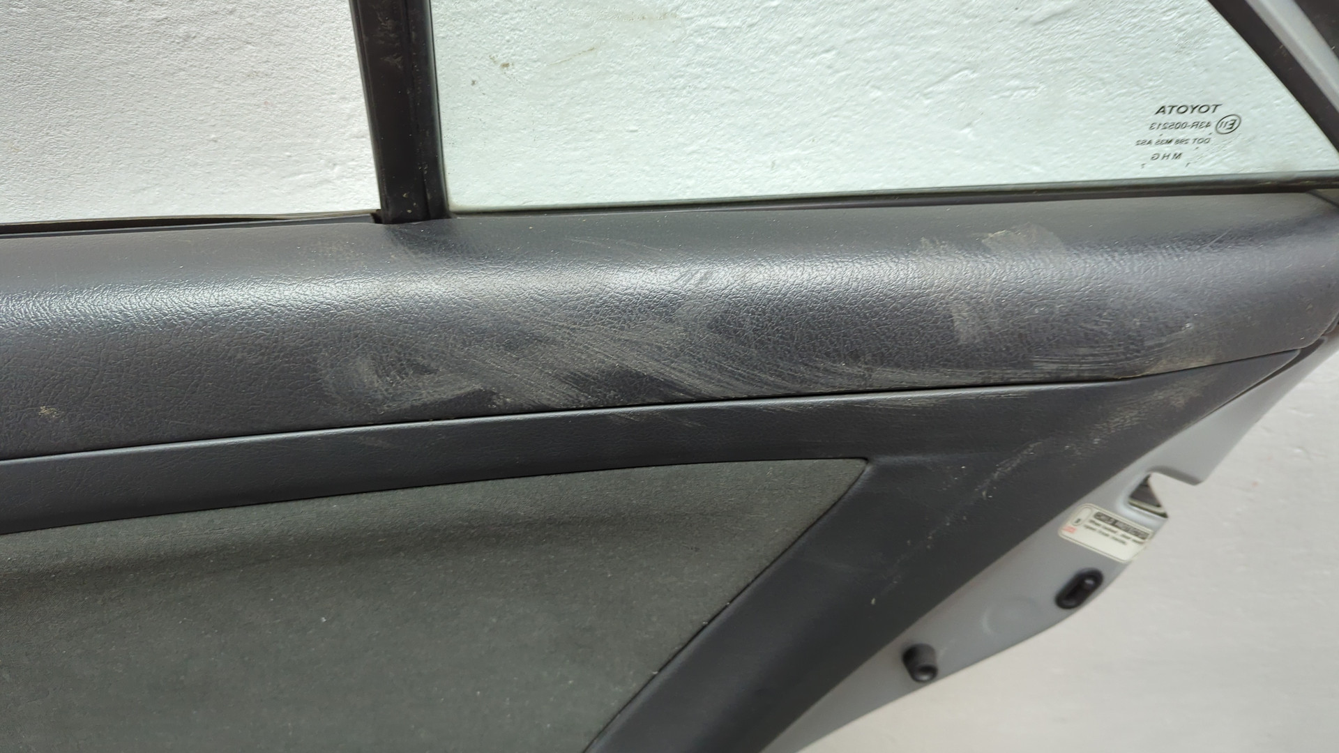 Дверь задняя левая