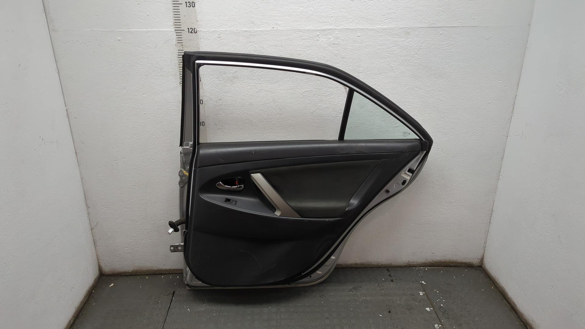 Дверь задняя левая