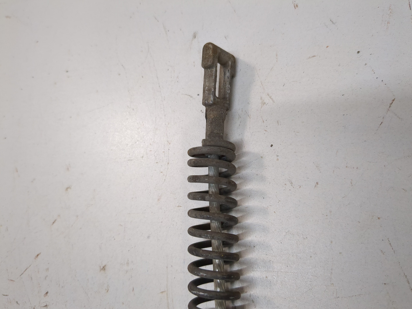 Трос стояночного тормоза