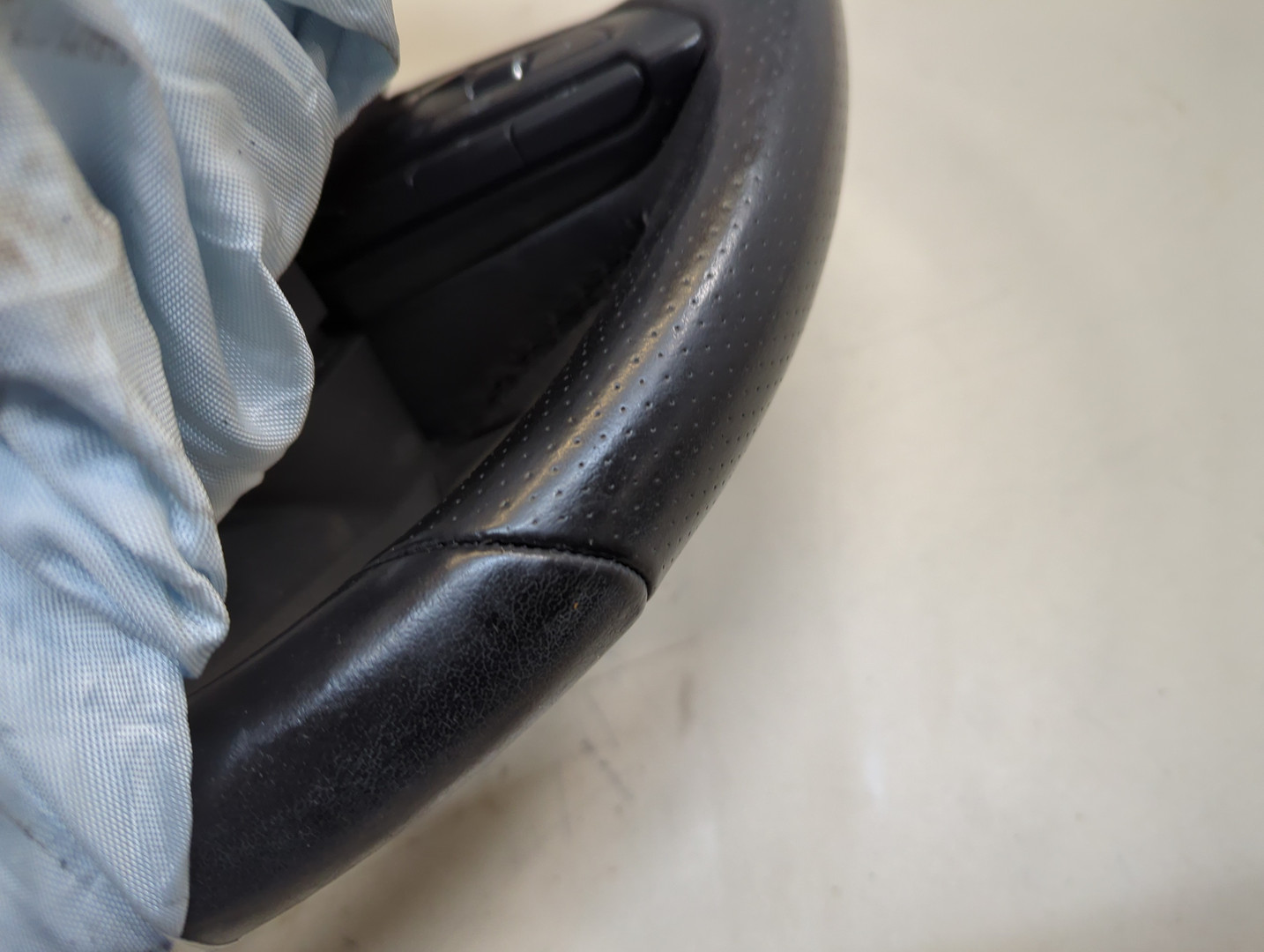 Рулевое колесо (руль)