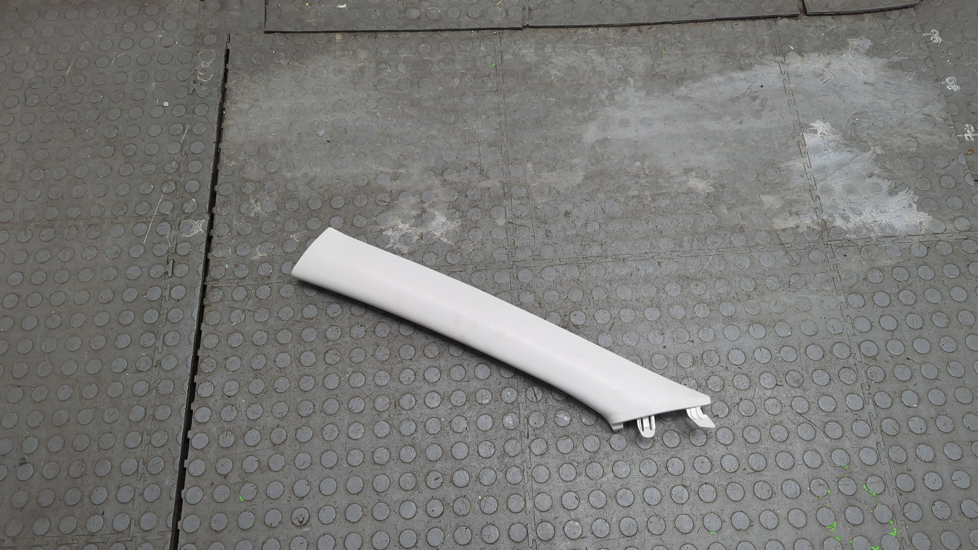 Обшивка стойки