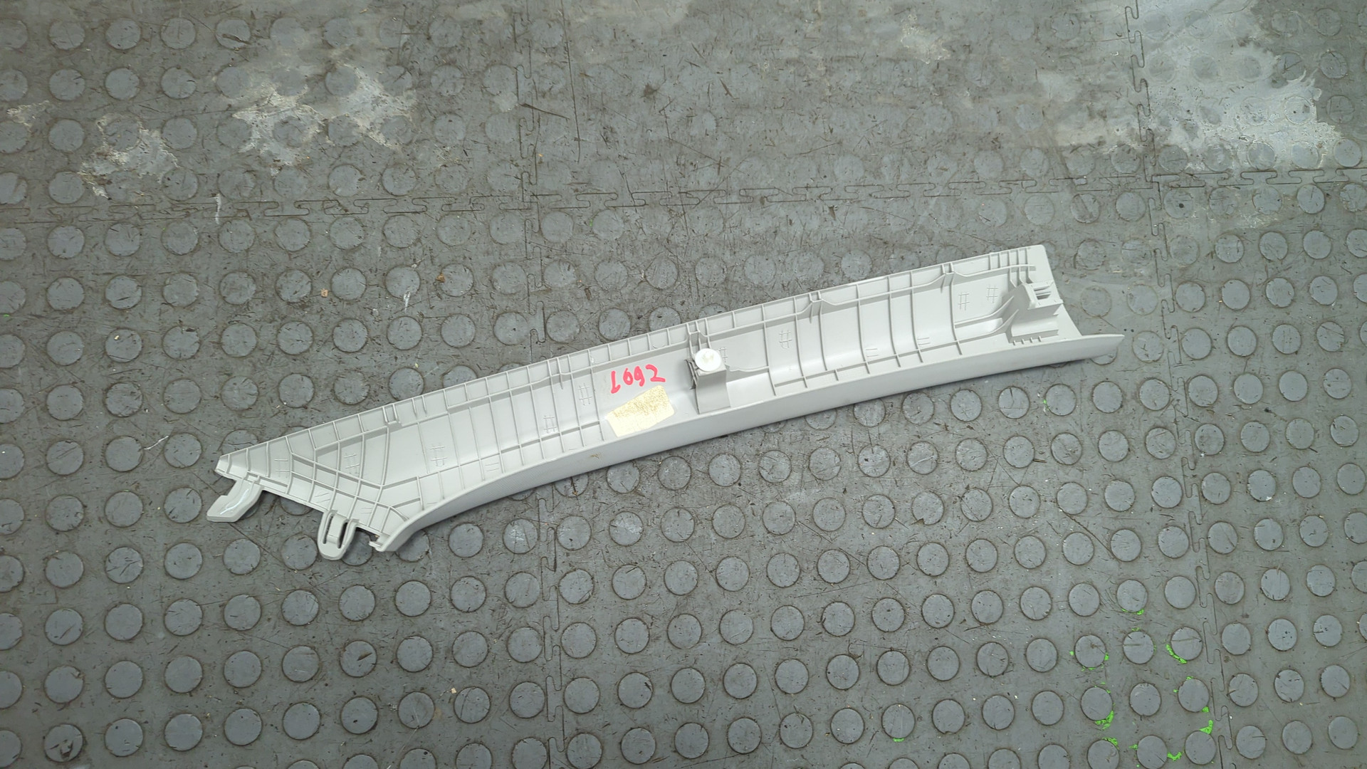 Обшивка стойки